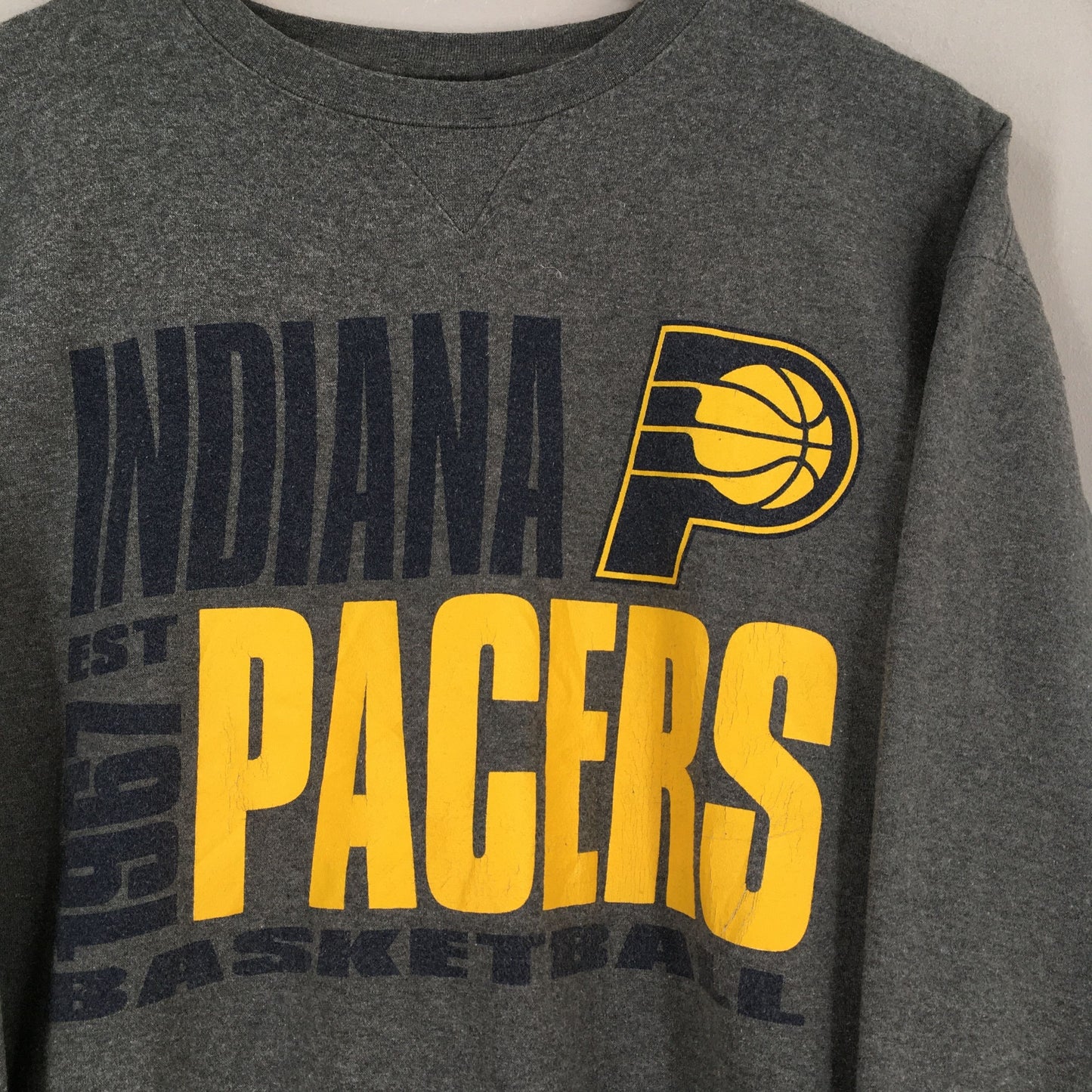 Indiana Pacers Basketball Sweatshirt Large