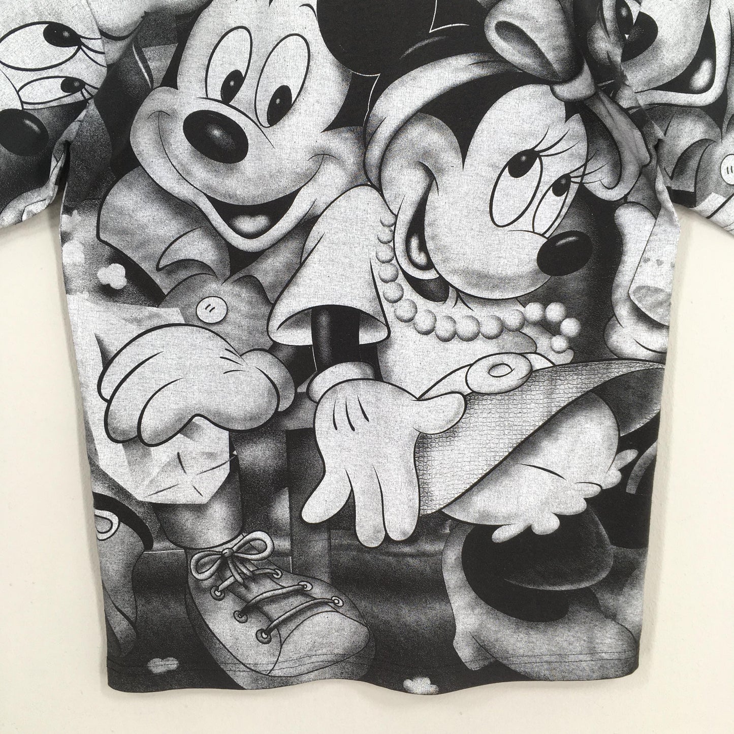 Mickey Mouse Disney Hollywood Tshirt Small