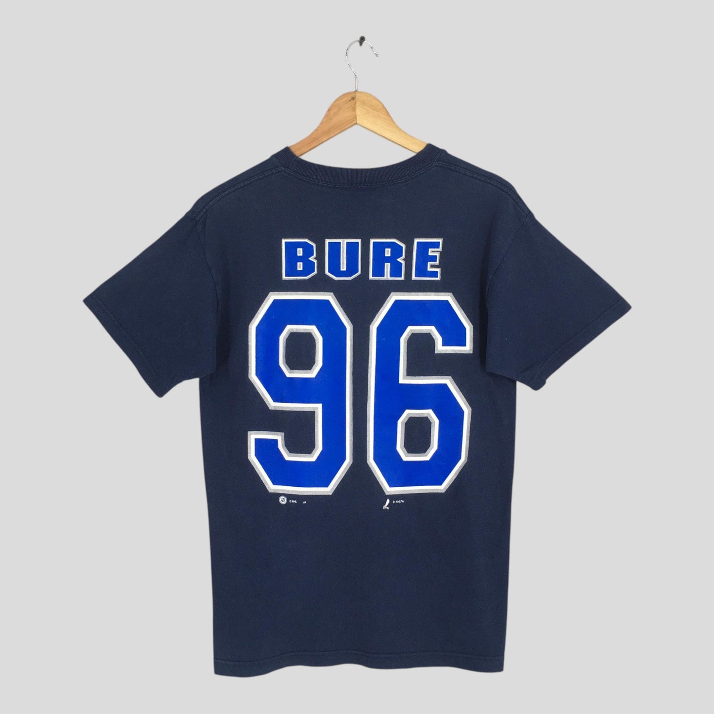 Vancouver Canucks NHL Blue T shirt Medium