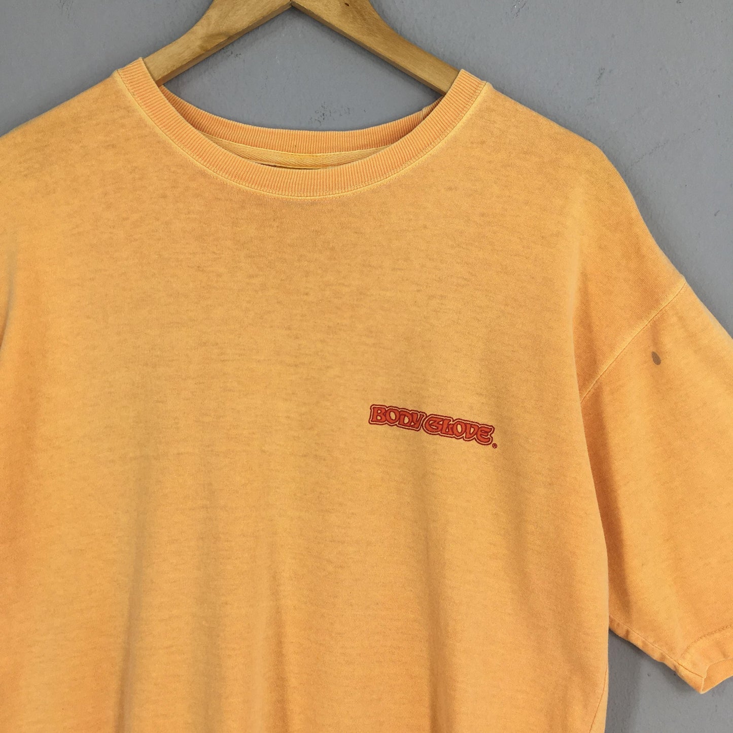 Body Glove Surfing Orange Tshirt Medium