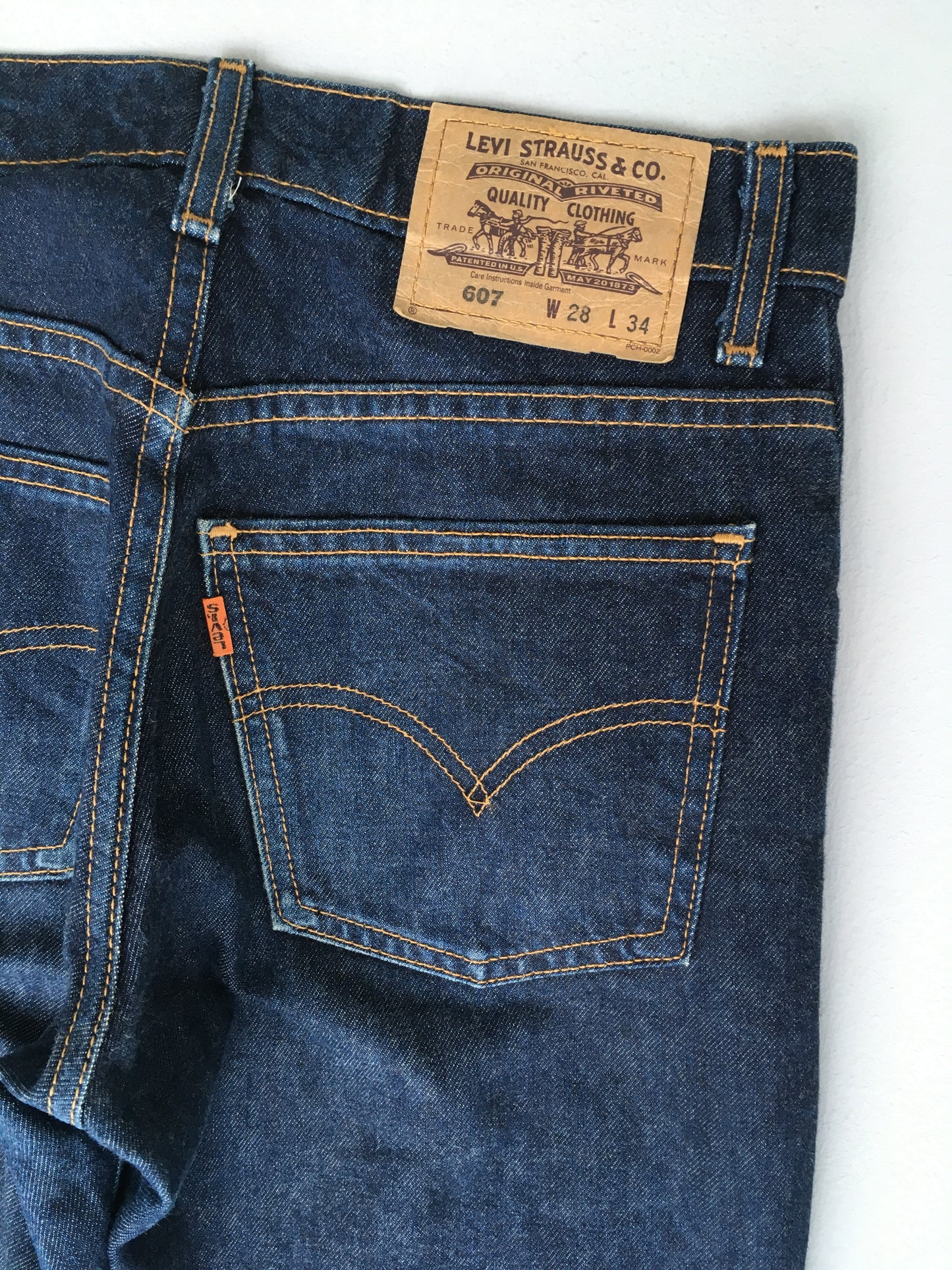 Size 27x33 Levis 607  Jeans Straight Leg Denim