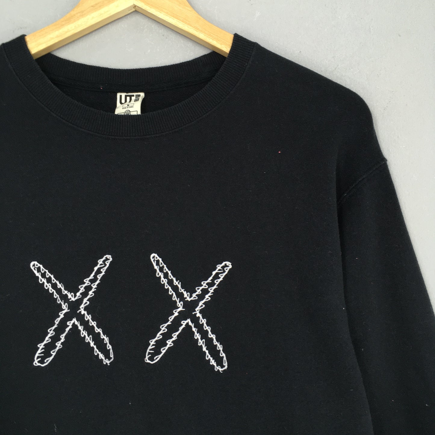 Kaws Sesame Street X Uniqlo Black Sweatshirt Medium