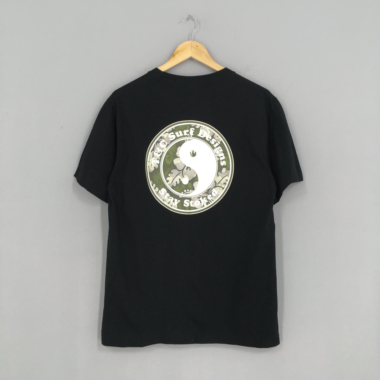T&C Surf Designs Black T shirt Medium