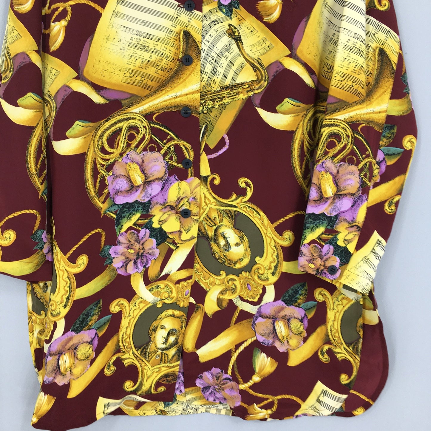 Novelty Baroque Polyester Shirt Medium