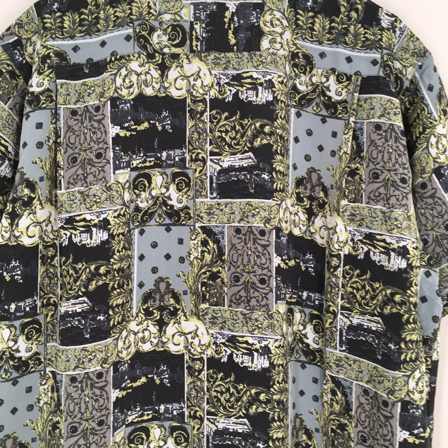 Baroque Abstract Pattern Shirt Large