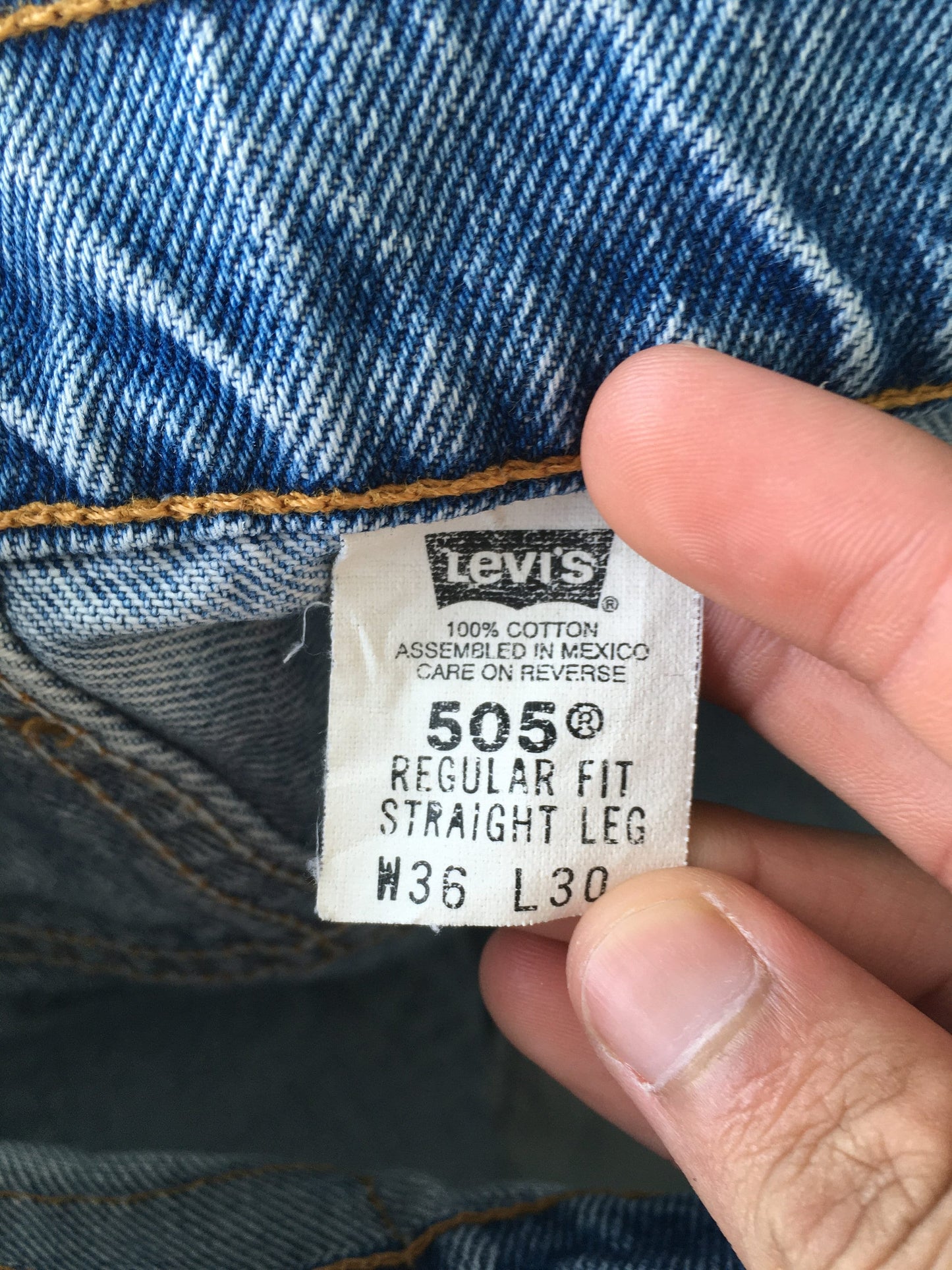 Size 33x31 Levis 505 Light Wash Blue Jeans