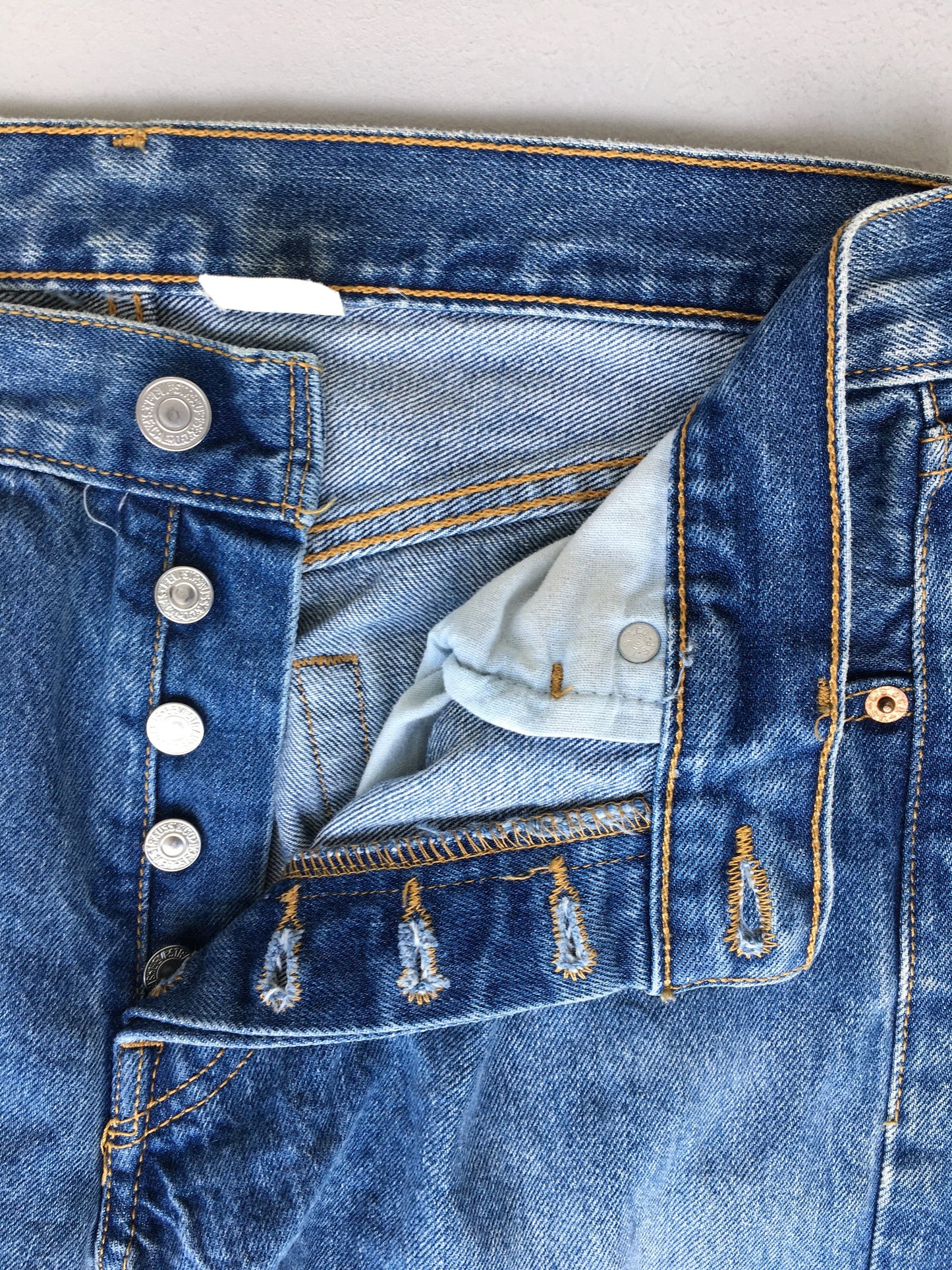 Size 28x31.5 Levi's 501 Stonewash Jeans