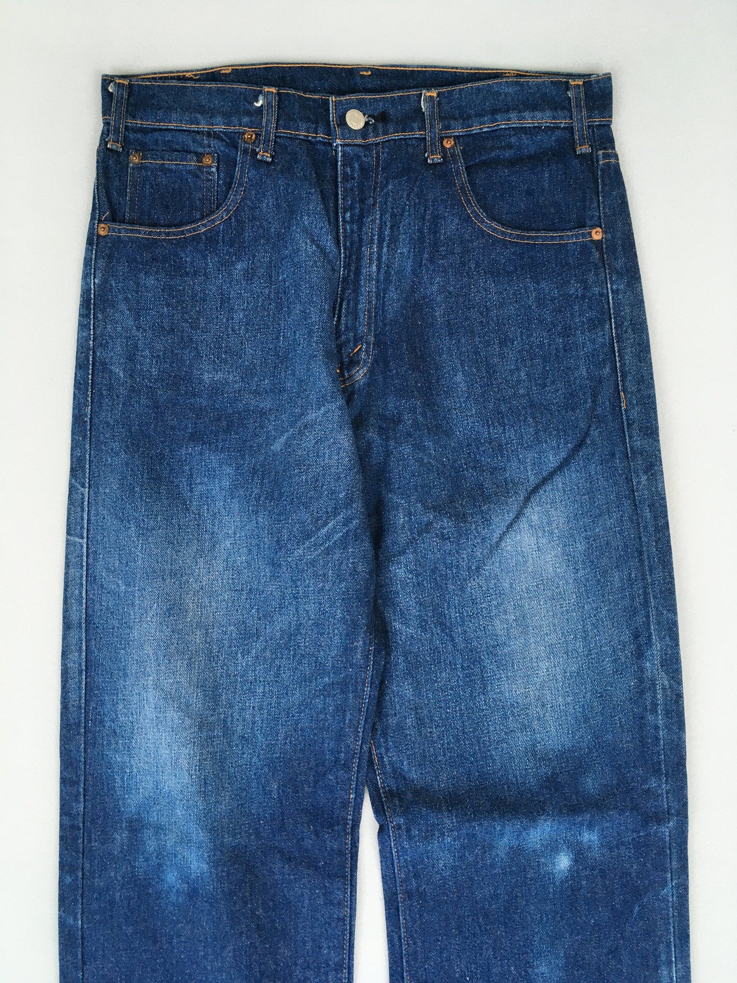 Size 32x33.5 Levi's 504 Medium Wash Jeans