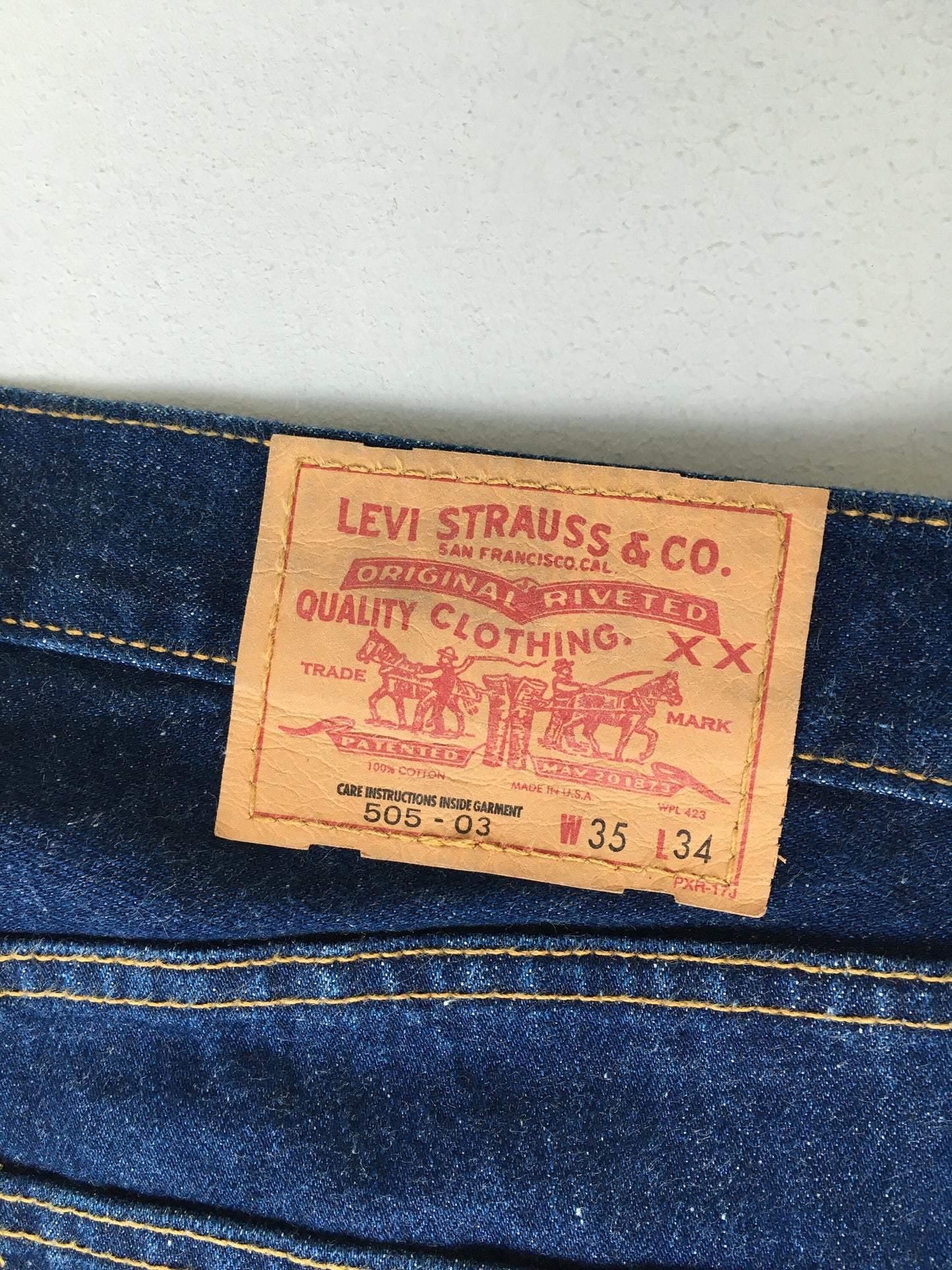 Size 33x31 Levi's 505 Regular Fit Jeans