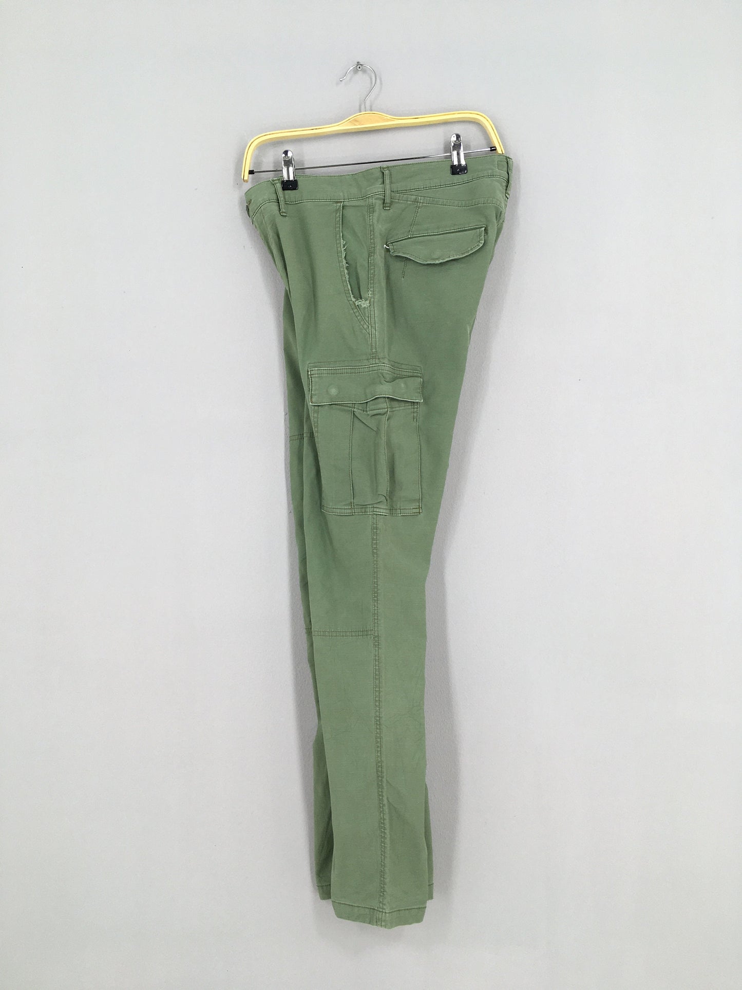 Japanese Spell Bound Cargo Pants Size 30x30.5