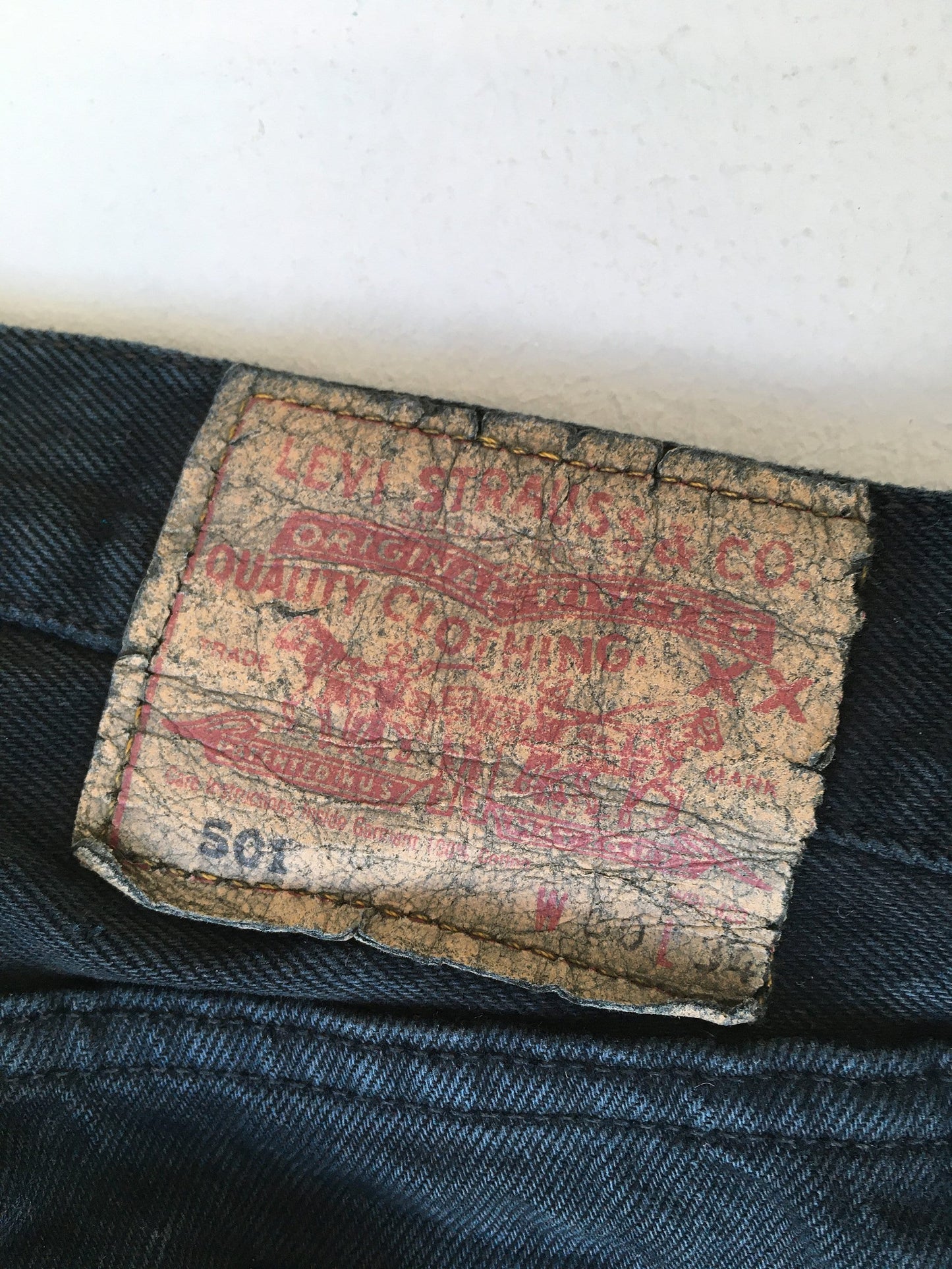 Size 28x32.5 Levis 501 Splash Painter Black Jeans