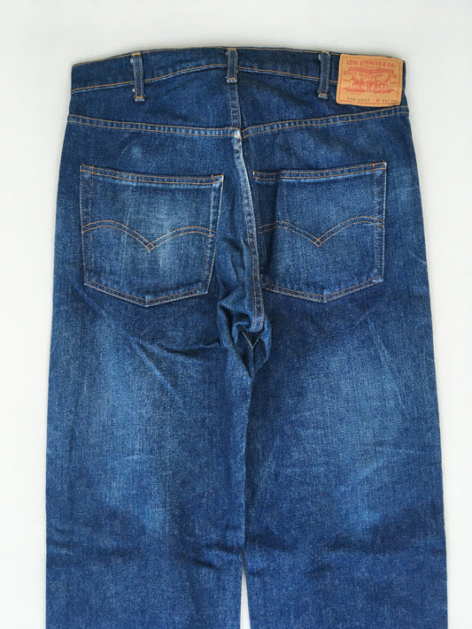 Size 32x33.5 Levi's 504 Medium Wash Jeans