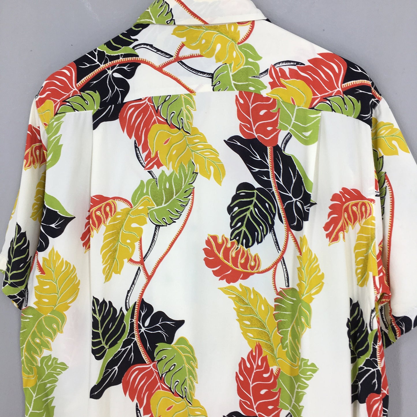 Sun Surf Hawaiian Floral Leaf Rayon Button Down Large