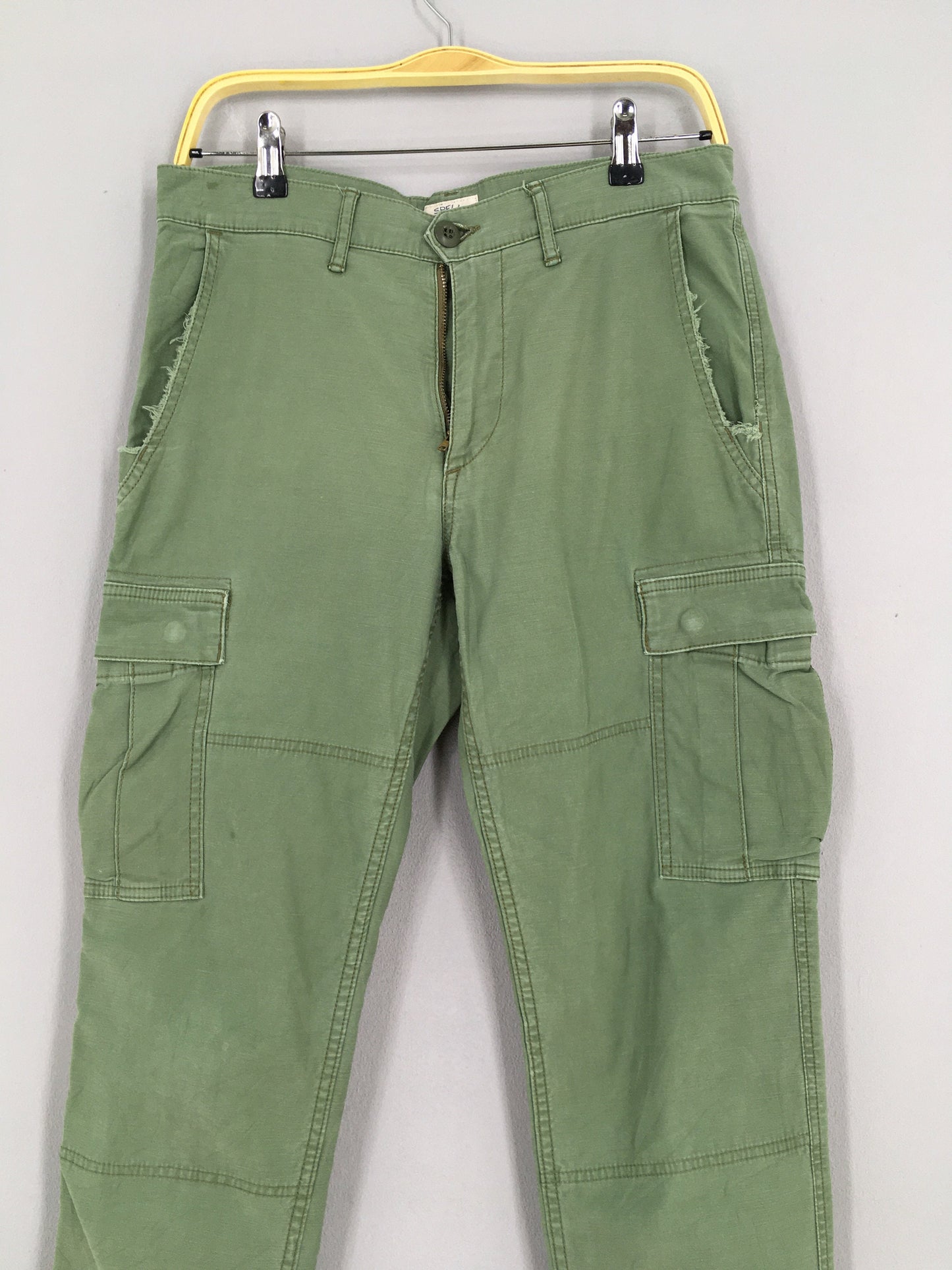 Japanese Spell Bound Cargo Pants Size 30x30.5