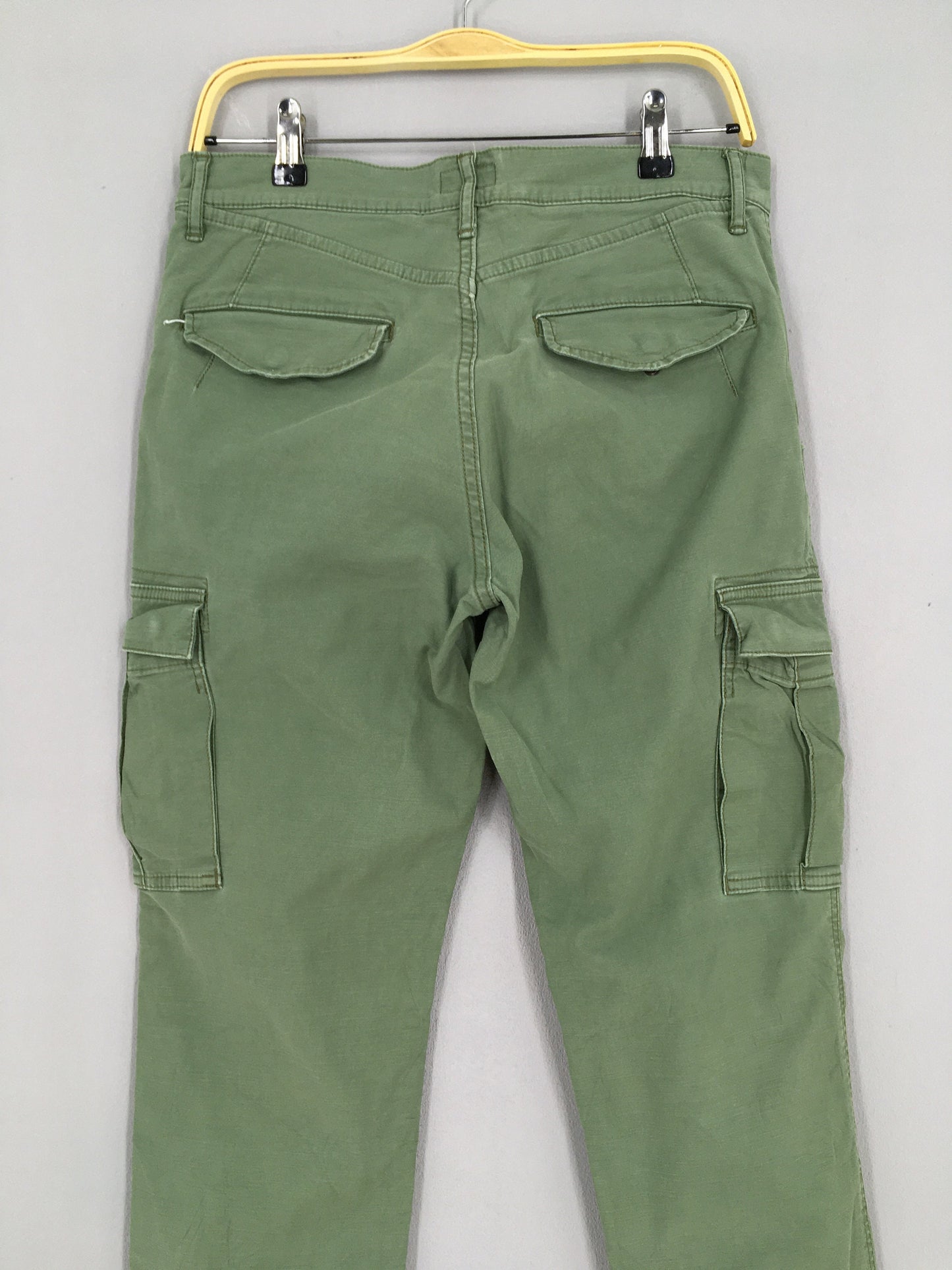 Japanese Spell Bound Cargo Pants Size 30x30.5