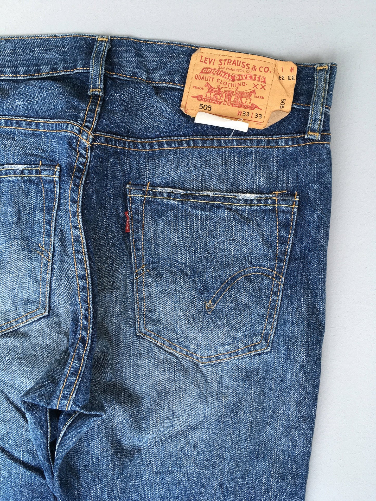 Size 33x31.5 Levis 505 Regular Fit Stonewash Blue Jeans