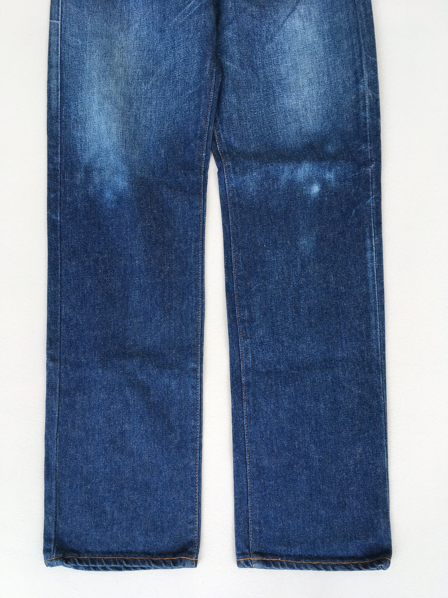 Size 32x33.5 Levi's 504 Medium Wash Jeans