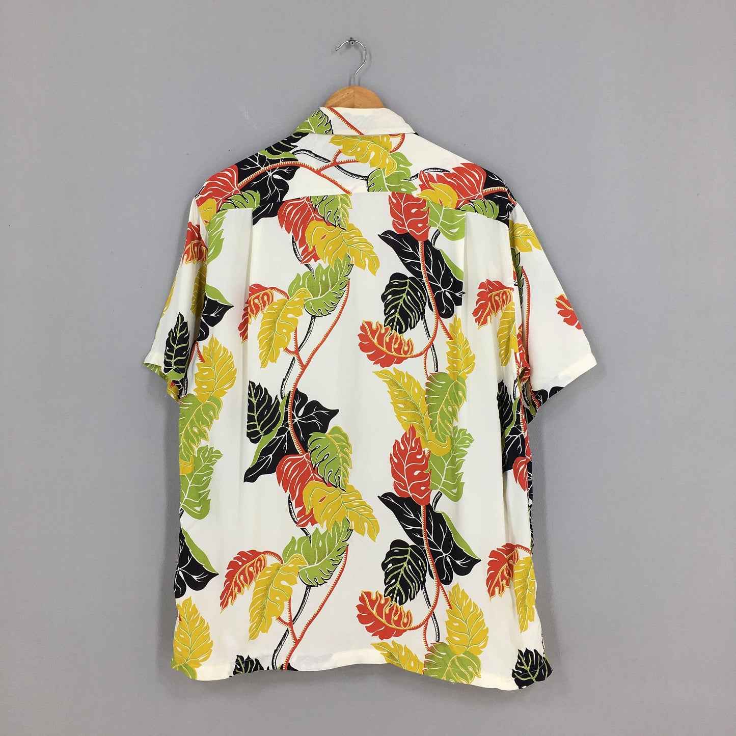 Sun Surf Hawaiian Floral Leaf Rayon Button Down Large