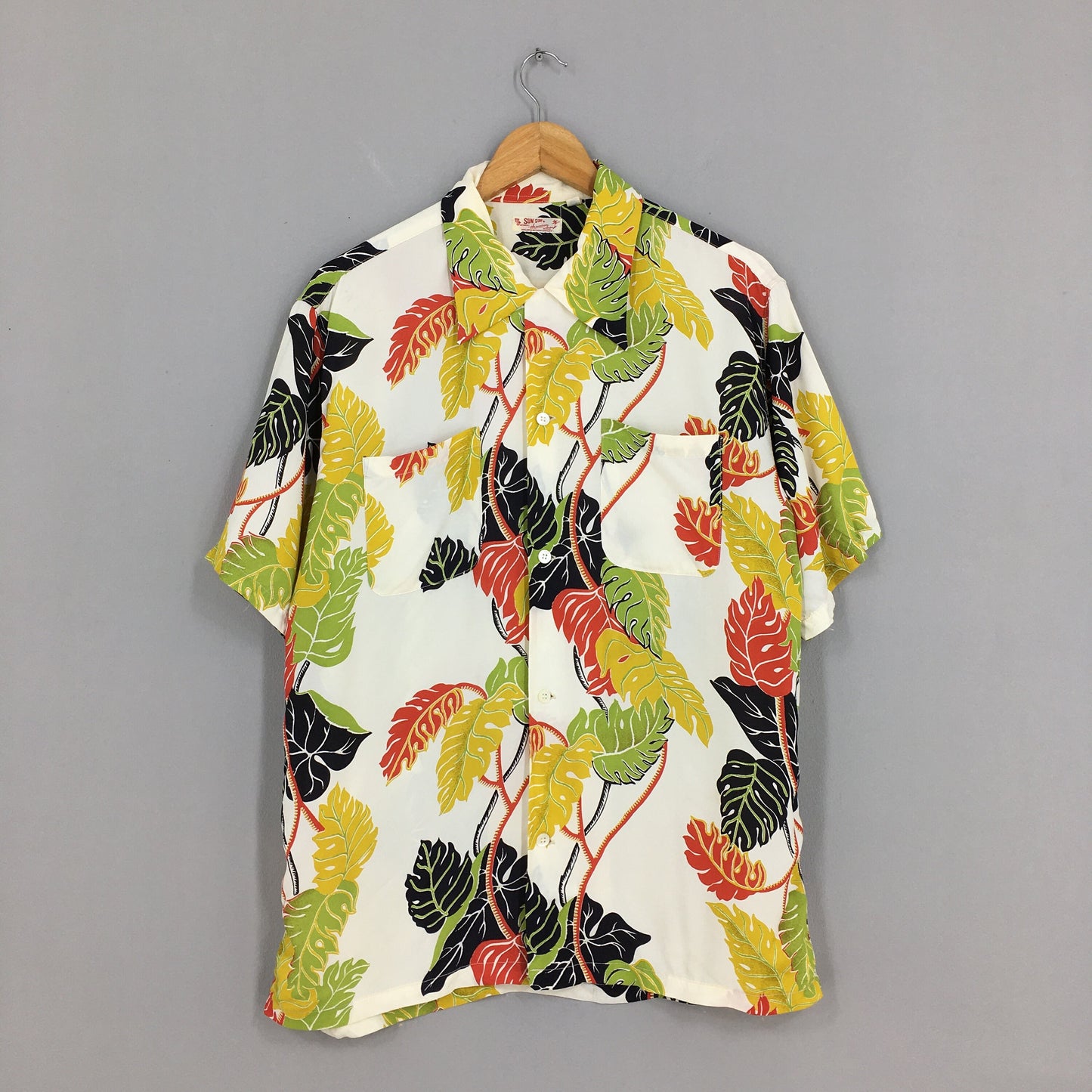 Sun Surf Hawaiian Floral Leaf Rayon Button Down Large