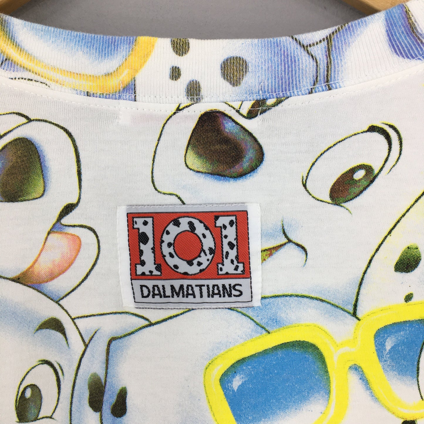 101 Dalmatians Dog Cartoon Overprint Tshirt Large