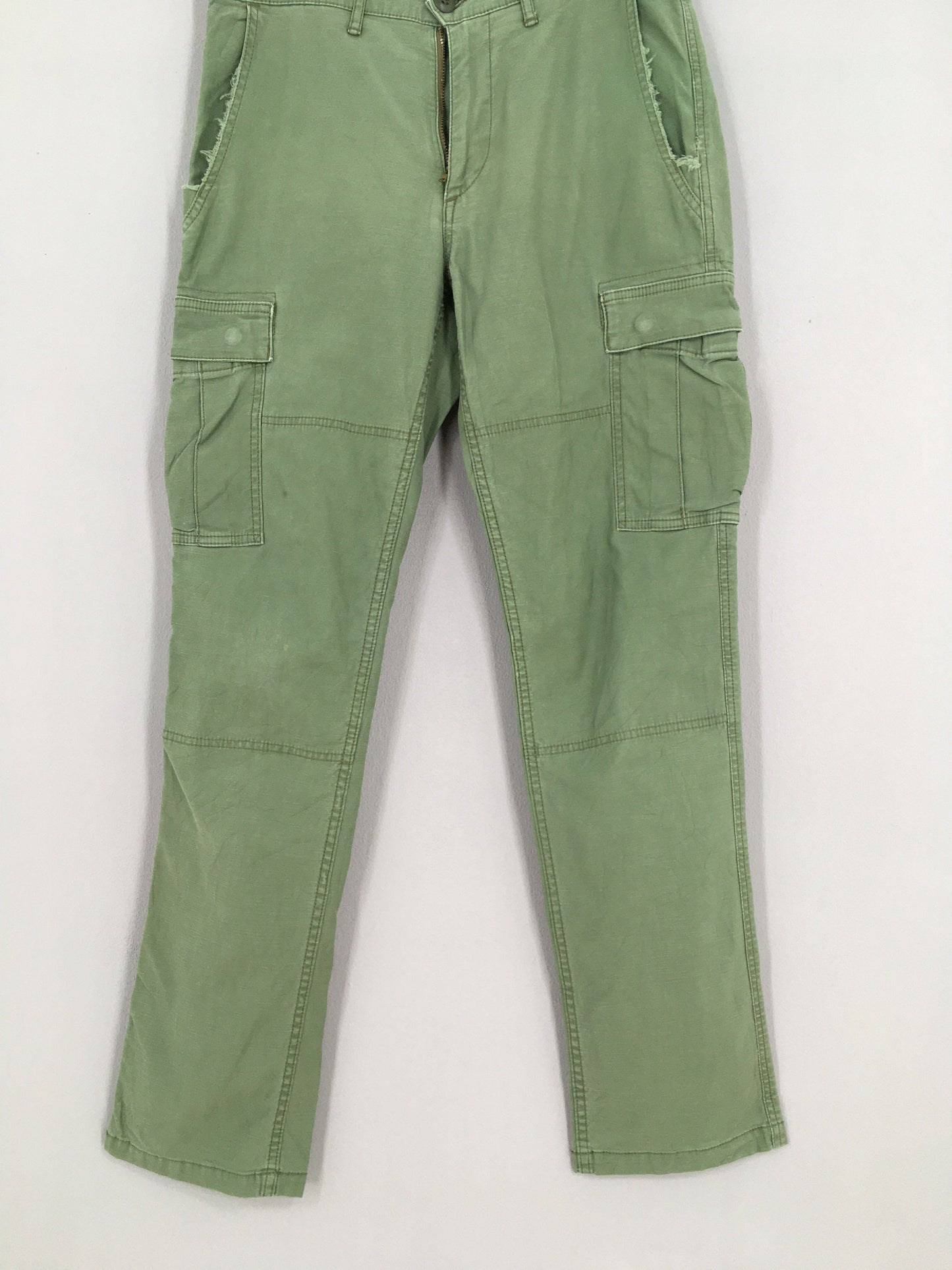 Japanese Spell Bound Cargo Pants Size 30x30.5