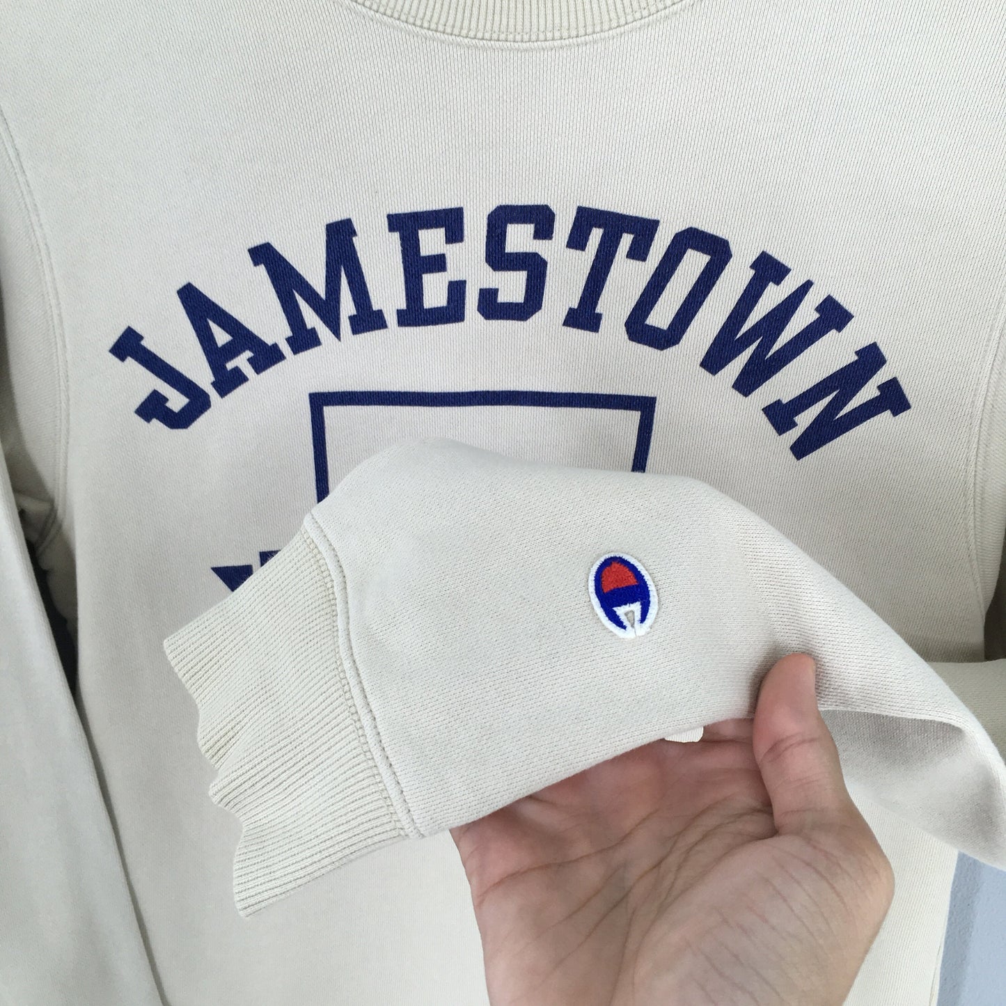 Champion Jamestown Brown Sweater Small