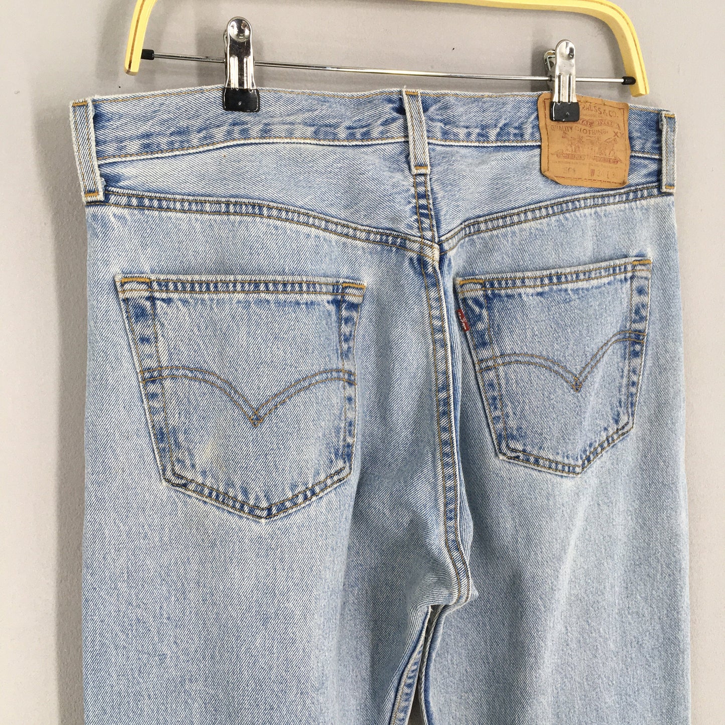 Levi's 501 Light Wash Blue Jeans Size 34x30