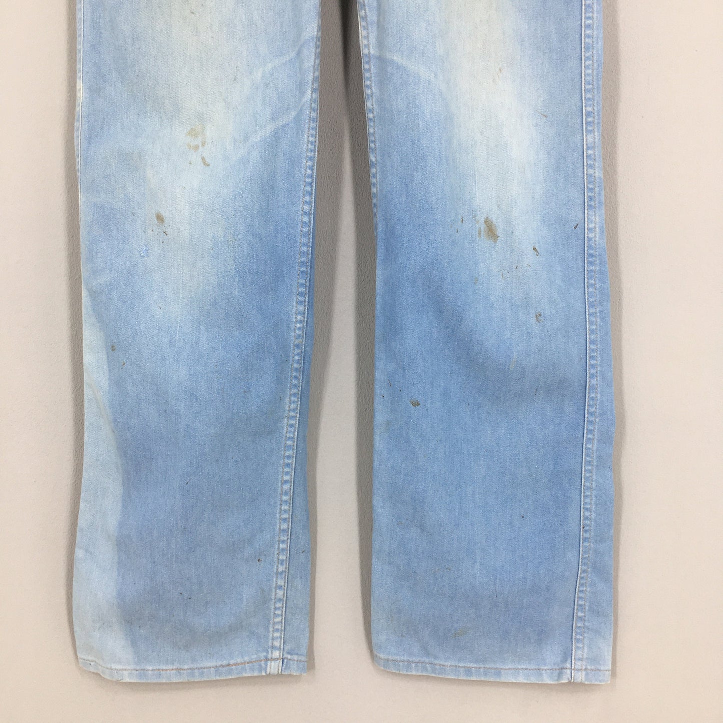 Relaxed Fit Light Wash Blue Jeans Size 34x31