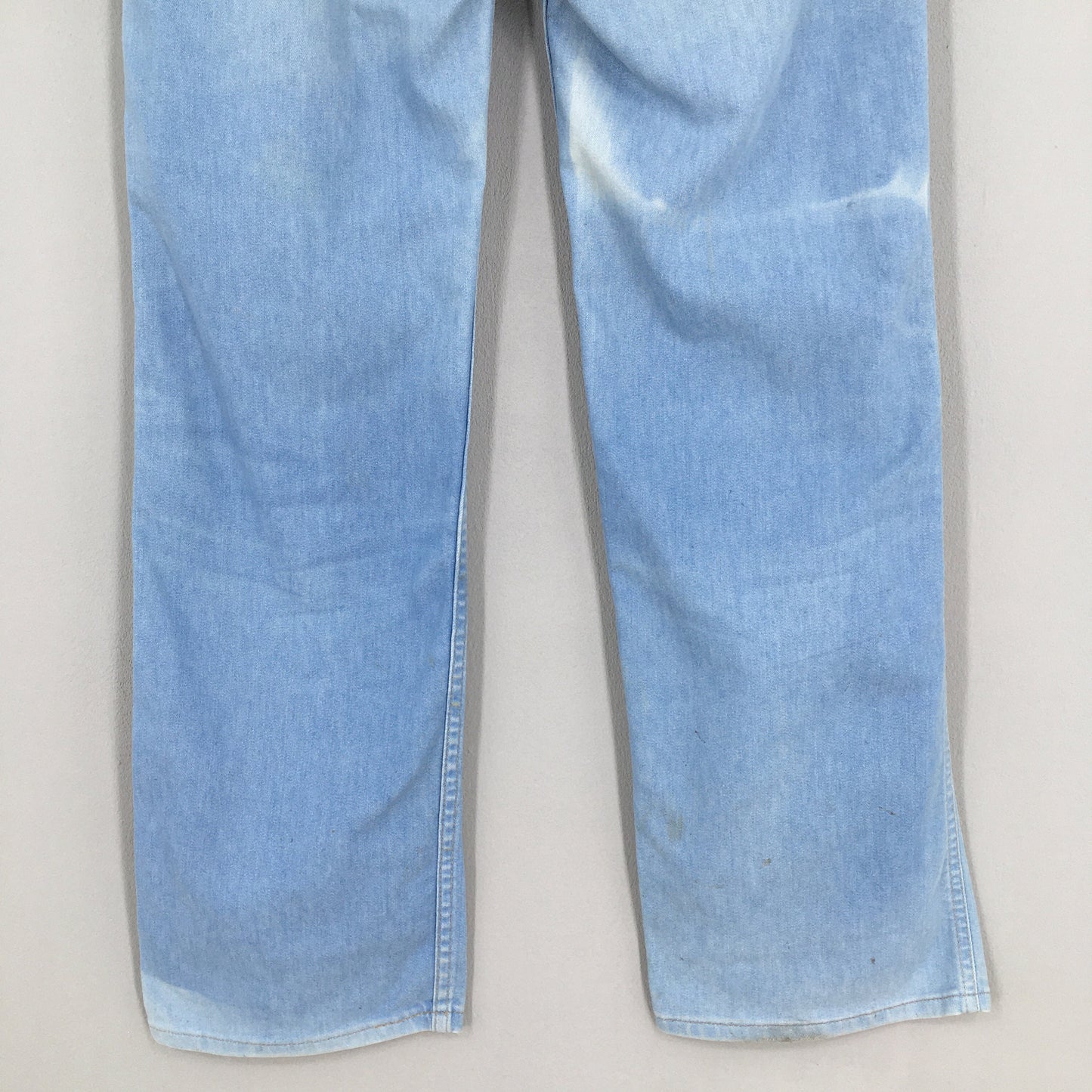 Relaxed Fit Light Wash Blue Jeans Size 34x31