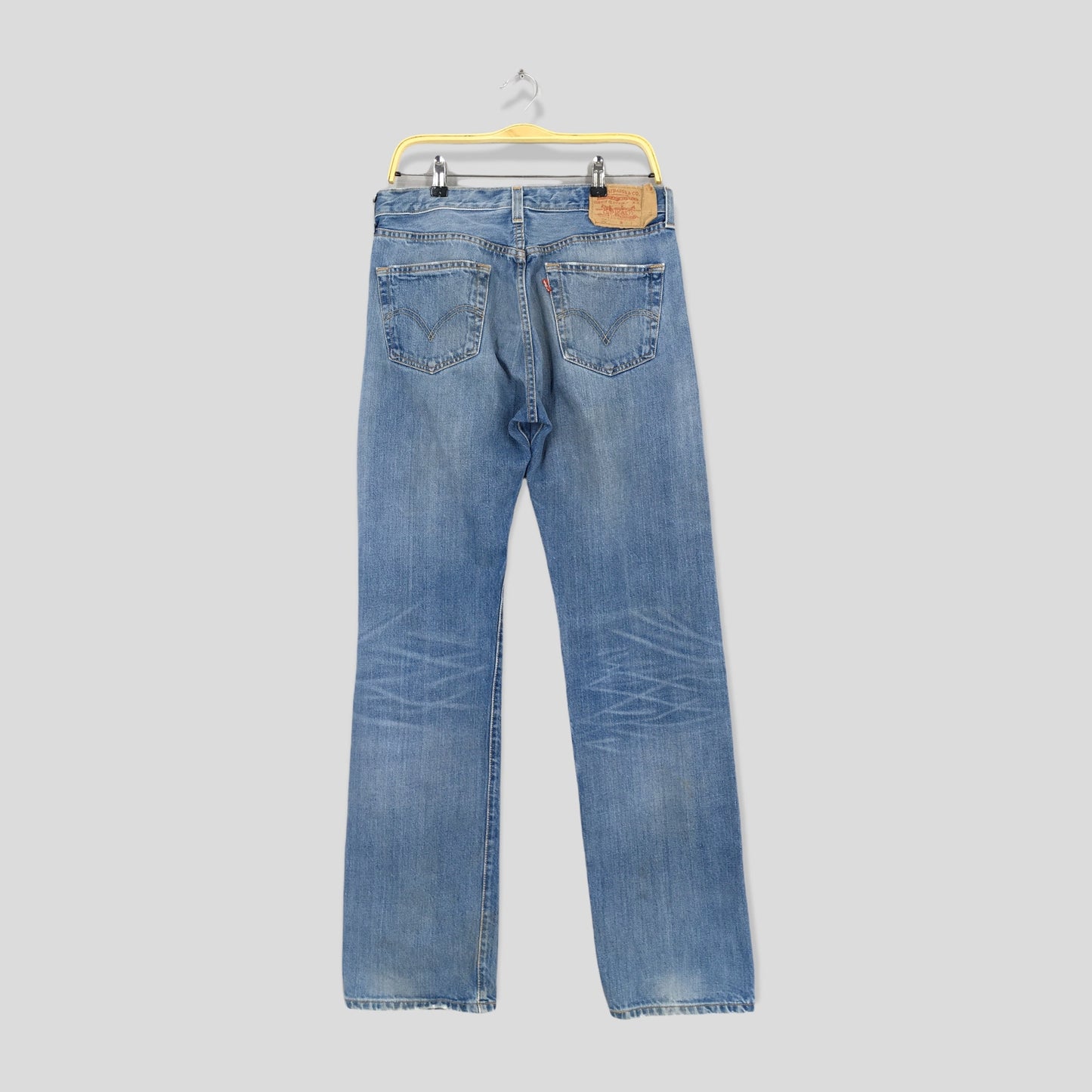 Levi's 501 Faded Blue Faded Jeans Size 32x33.5