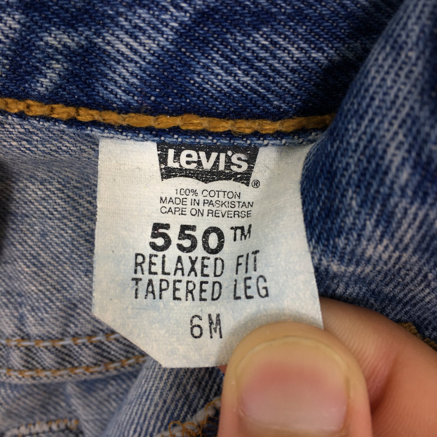 Levi's 550 Jeans Relaxed Fit Size 26x30.5