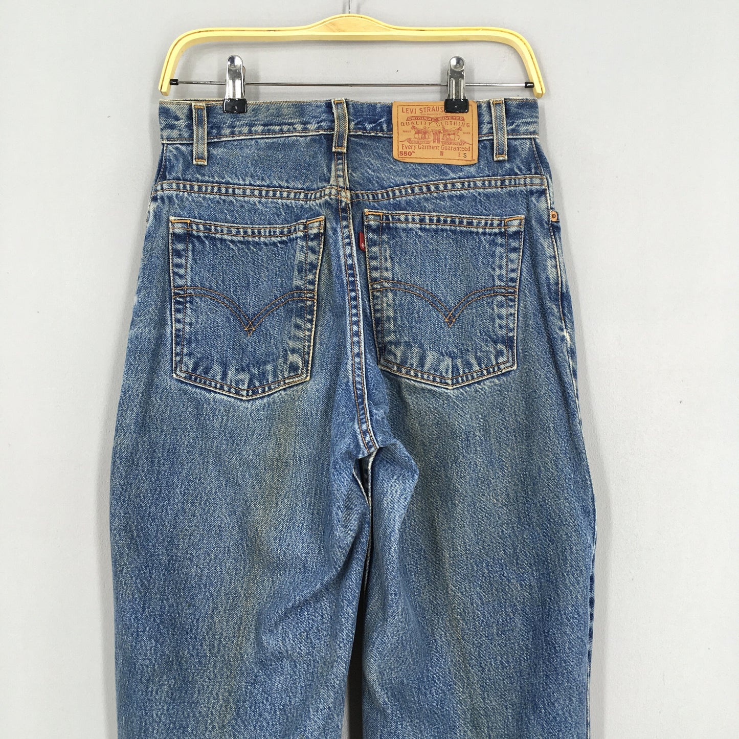 Levi's 550 Jeans Relaxed Fit Denim Size 26x28