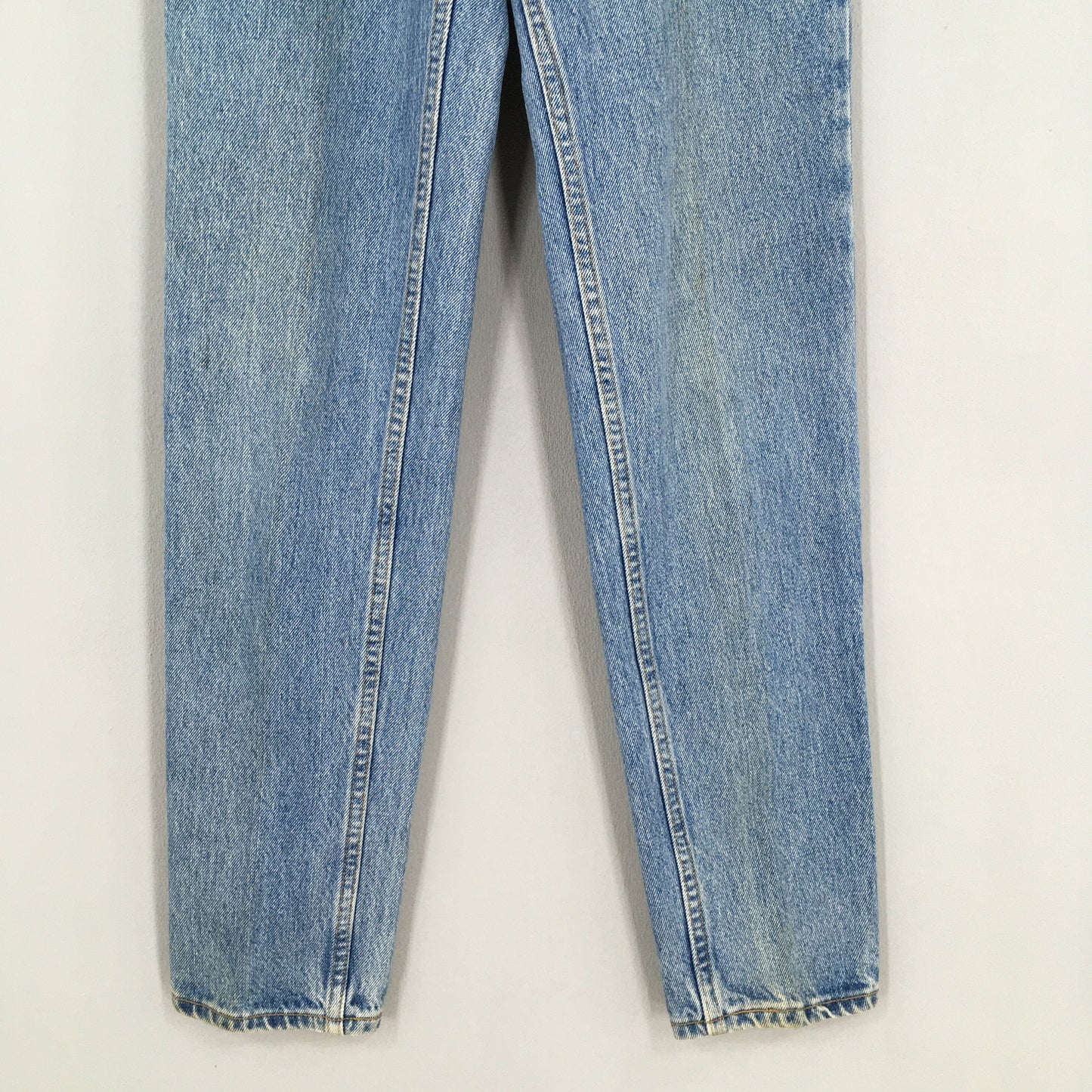 Levi's 550 Relaxed Fit Jeans Size 25x32.5