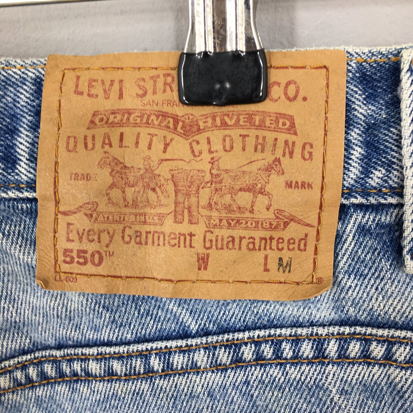 Levi's 550 Relaxed Fit Jeans Size 27x30.5