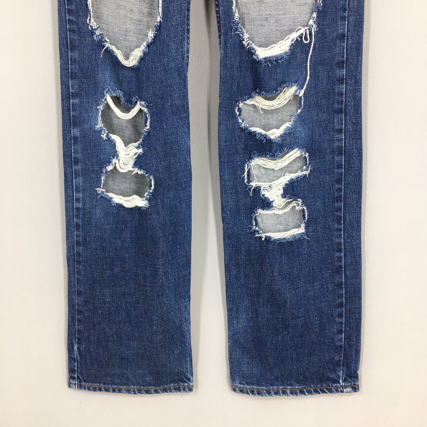 Levi's 501 Ripped Distressed Jeans Size 28x31