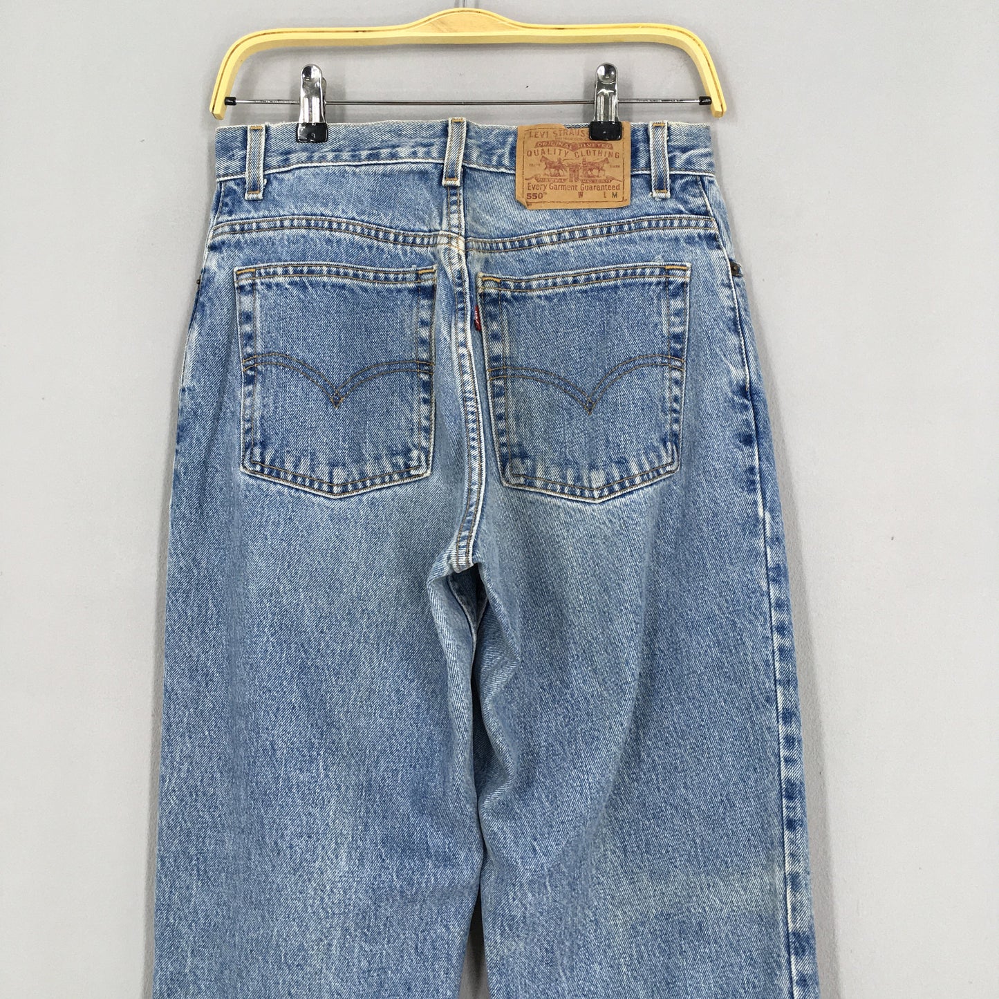 Levis 550 Tapered Leg Mom Jeans Size 27x30