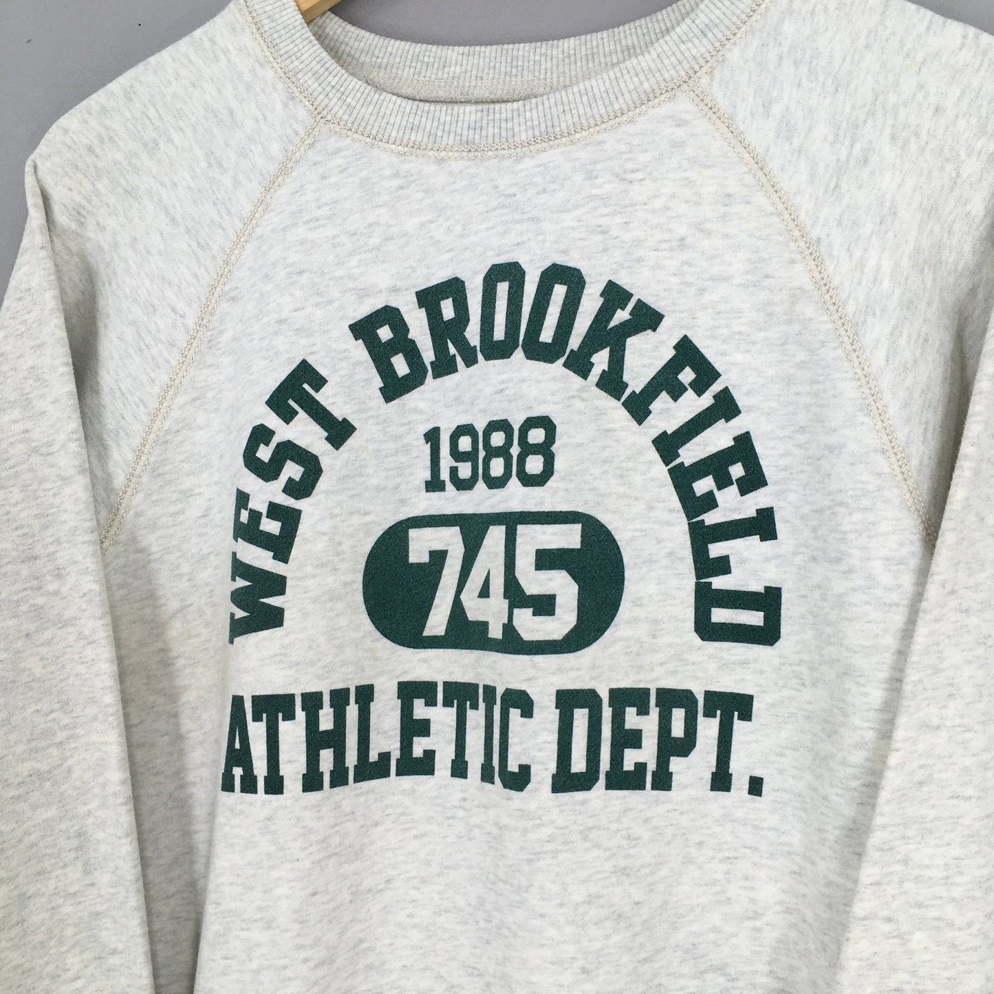 Champion West Brookfield Massachusetts Sweatshirt Medium