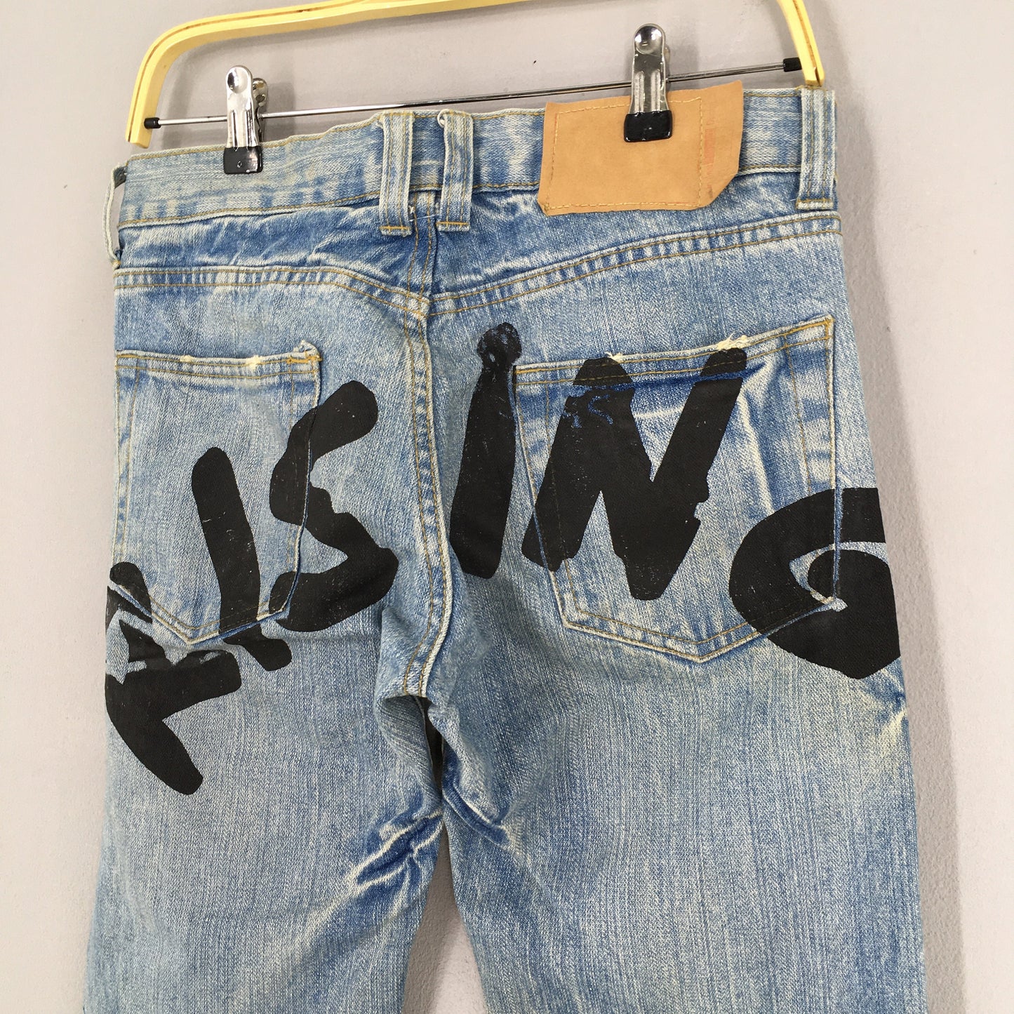 Point Loma Ripped Art Denim Jeans Size 30x32