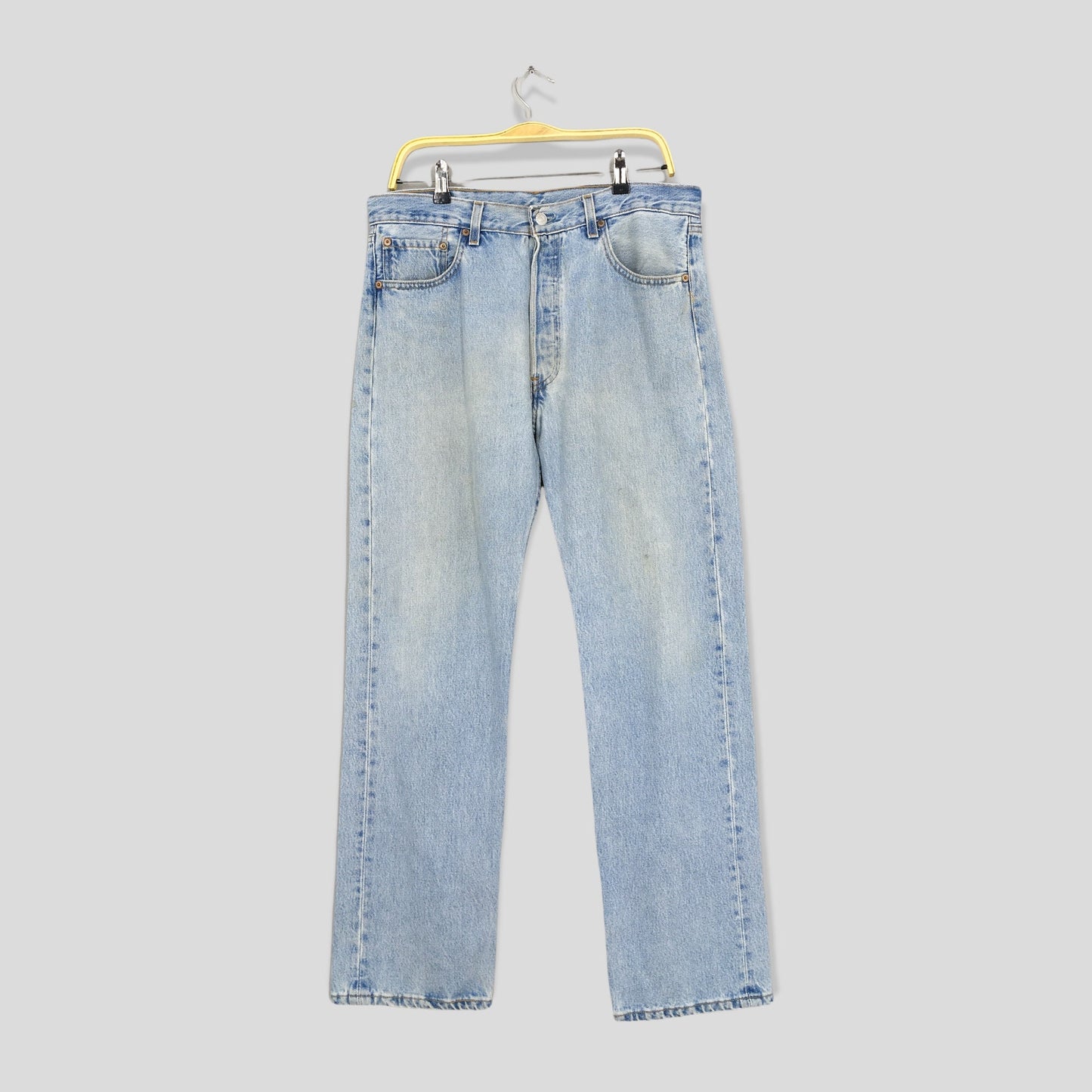 Levi's 501 Light Wash Blue Jeans Size 34x30