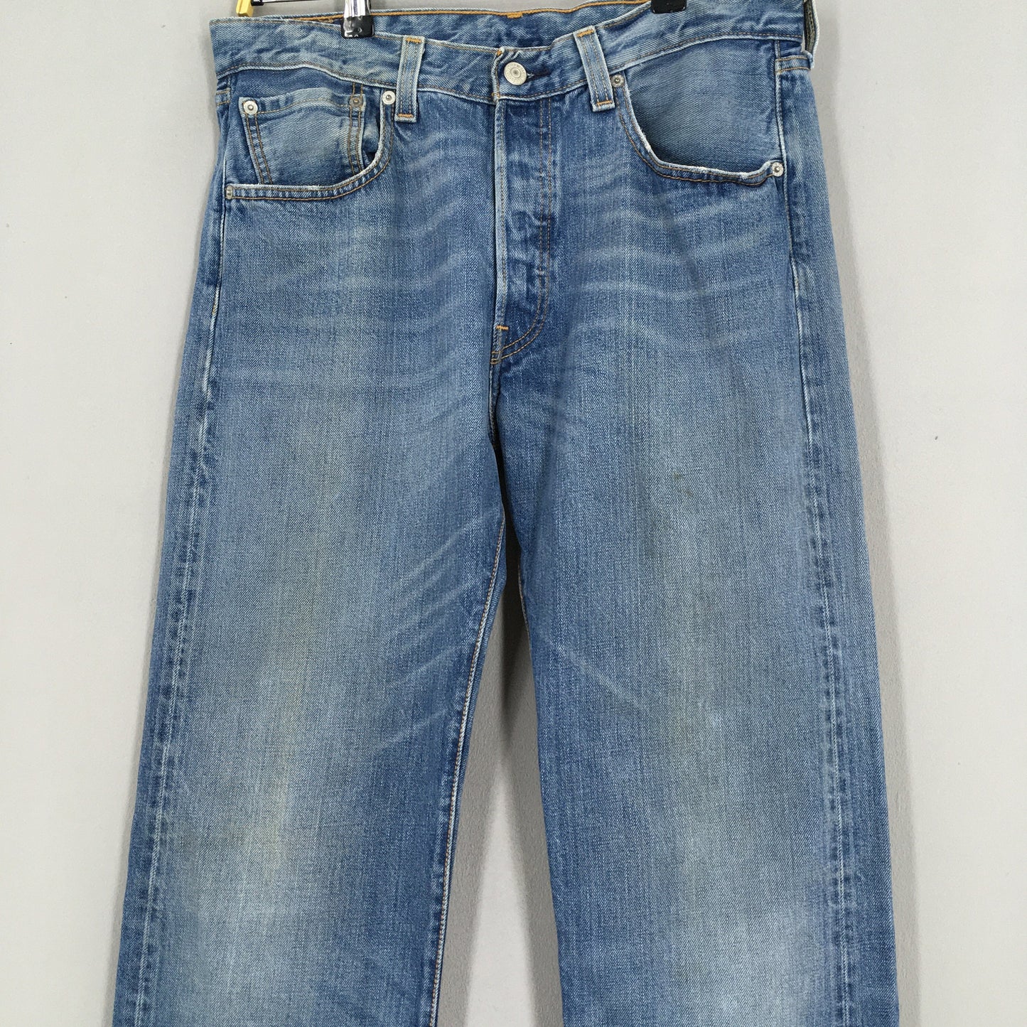 Levi's 501 Faded Blue Faded Jeans Size 32x33.5