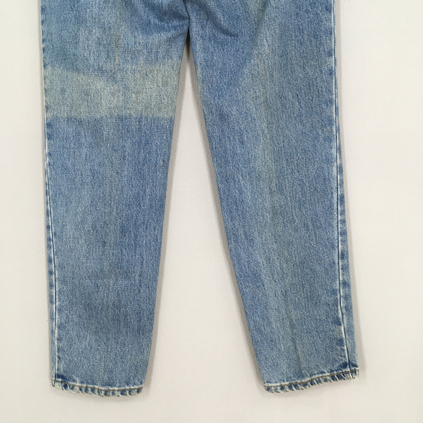 Levi's 550 Jeans Tapered Leg Size 27x30.5