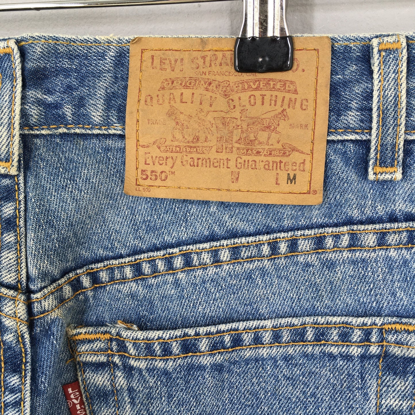 Levi's 550 Jeans Tapered Leg Size 27x30.5