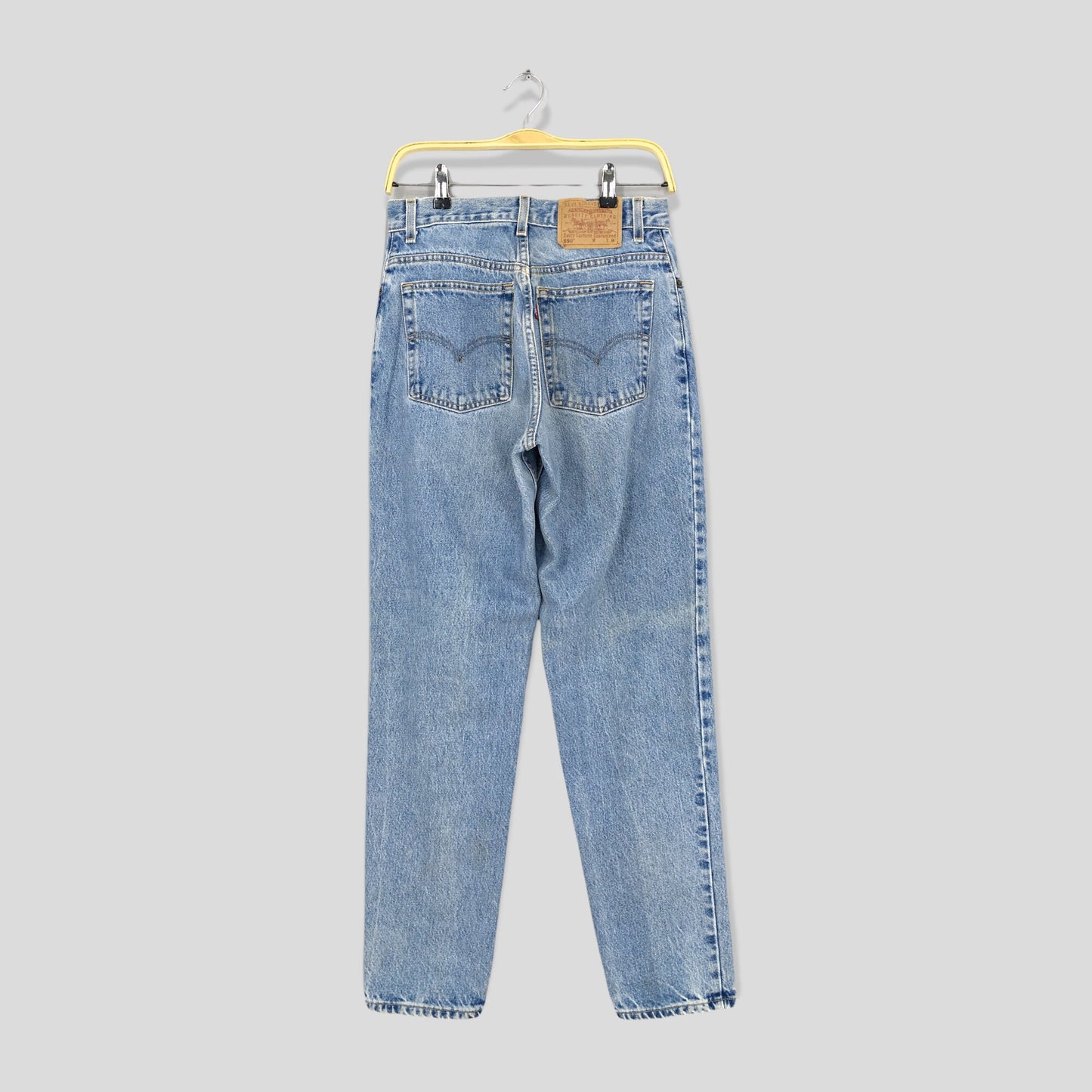 Levis 550 Tapered Leg Mom Jeans Size 27x30