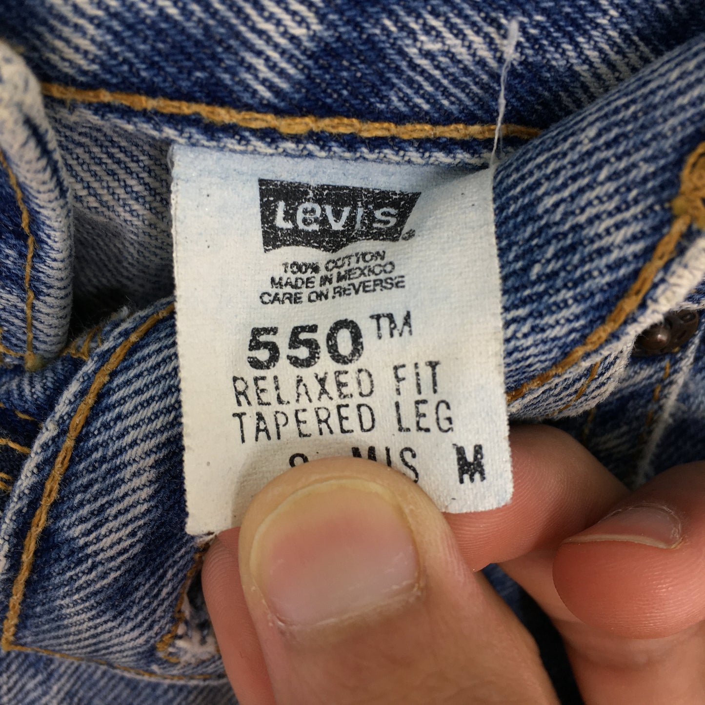 Levis 550 Tapered Leg Mom Jeans Size 27x30