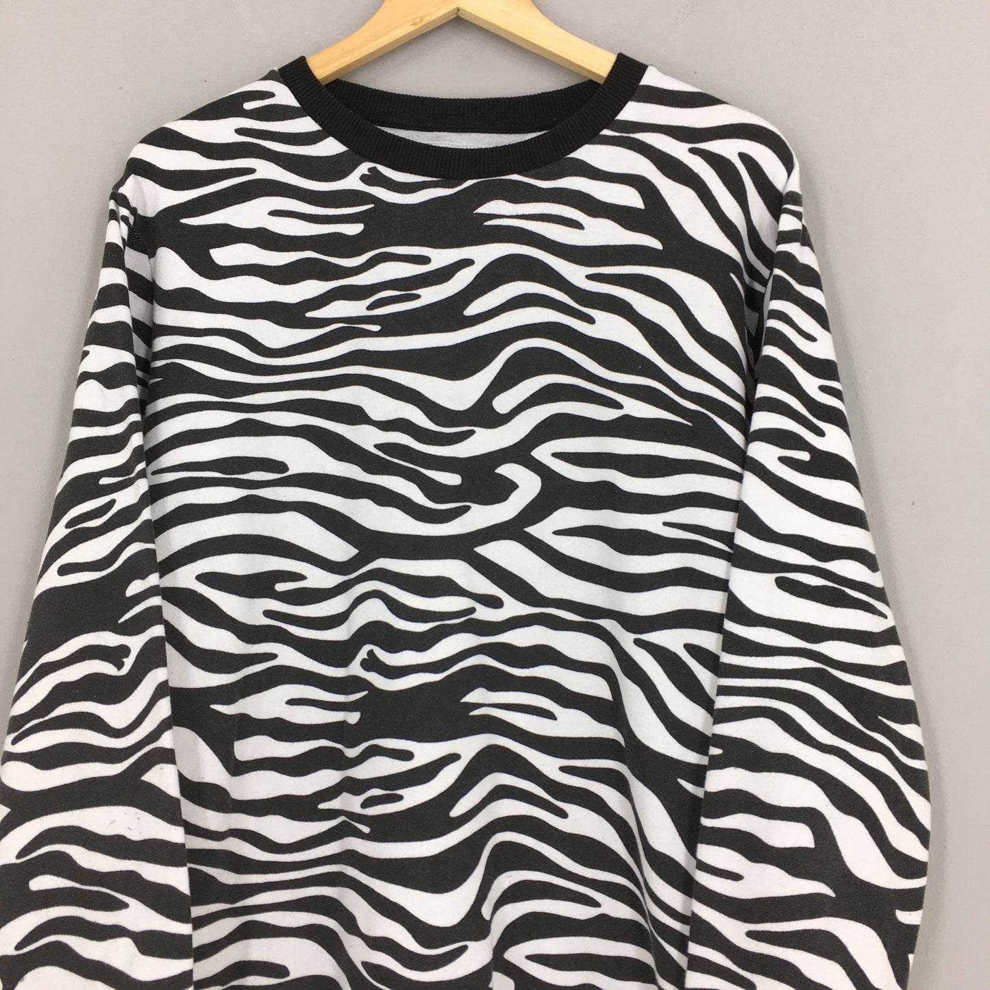 Pop Art Zebra Stripes Pattern Sweater Large