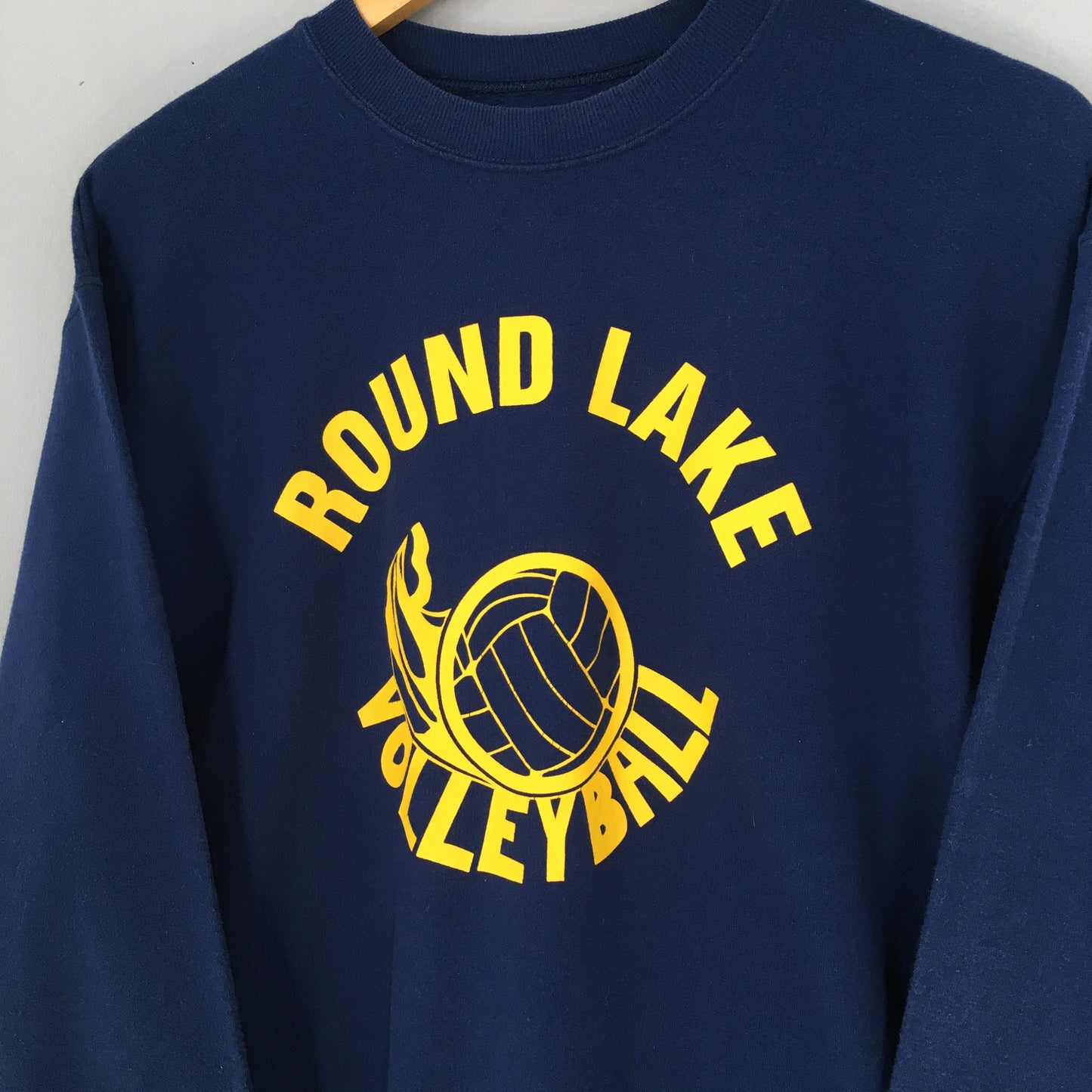 Y2K Round Lake Volleyball Blue Sweater Small