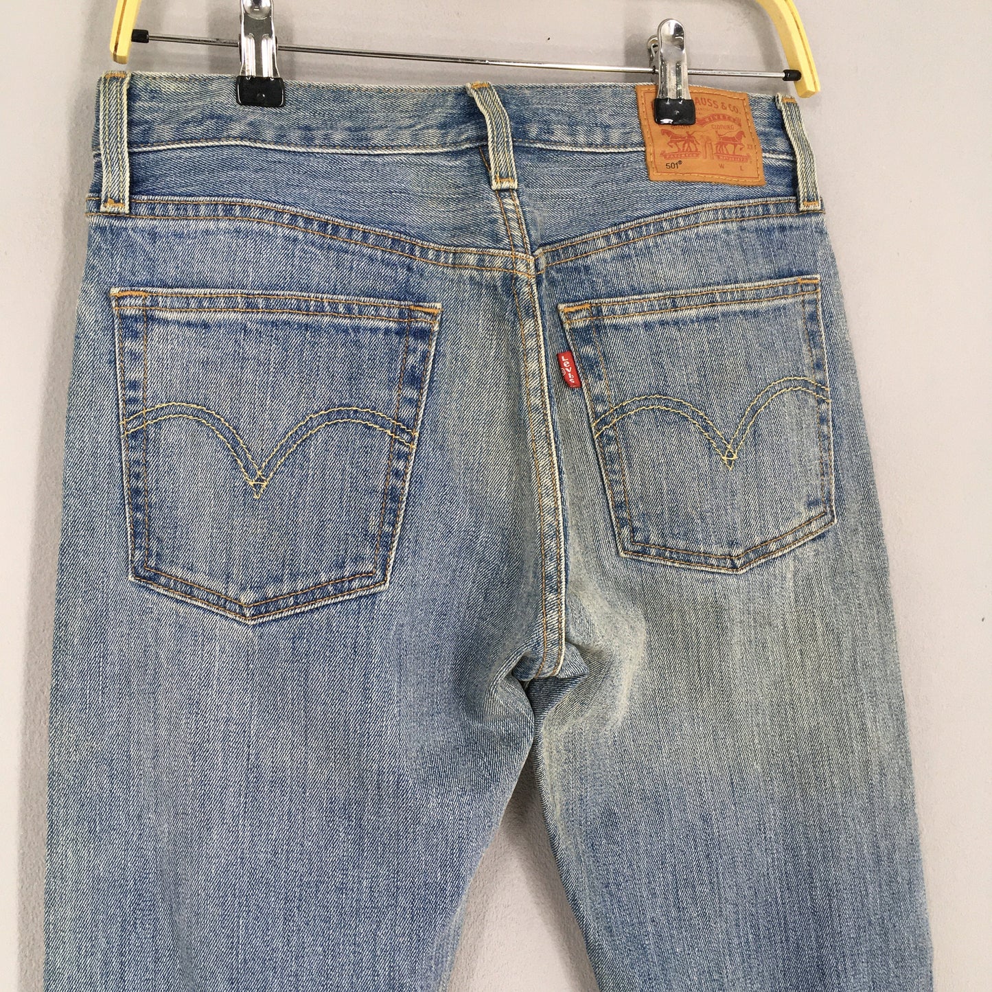 Levis 501 Faded Blue Jeans Size 28x28