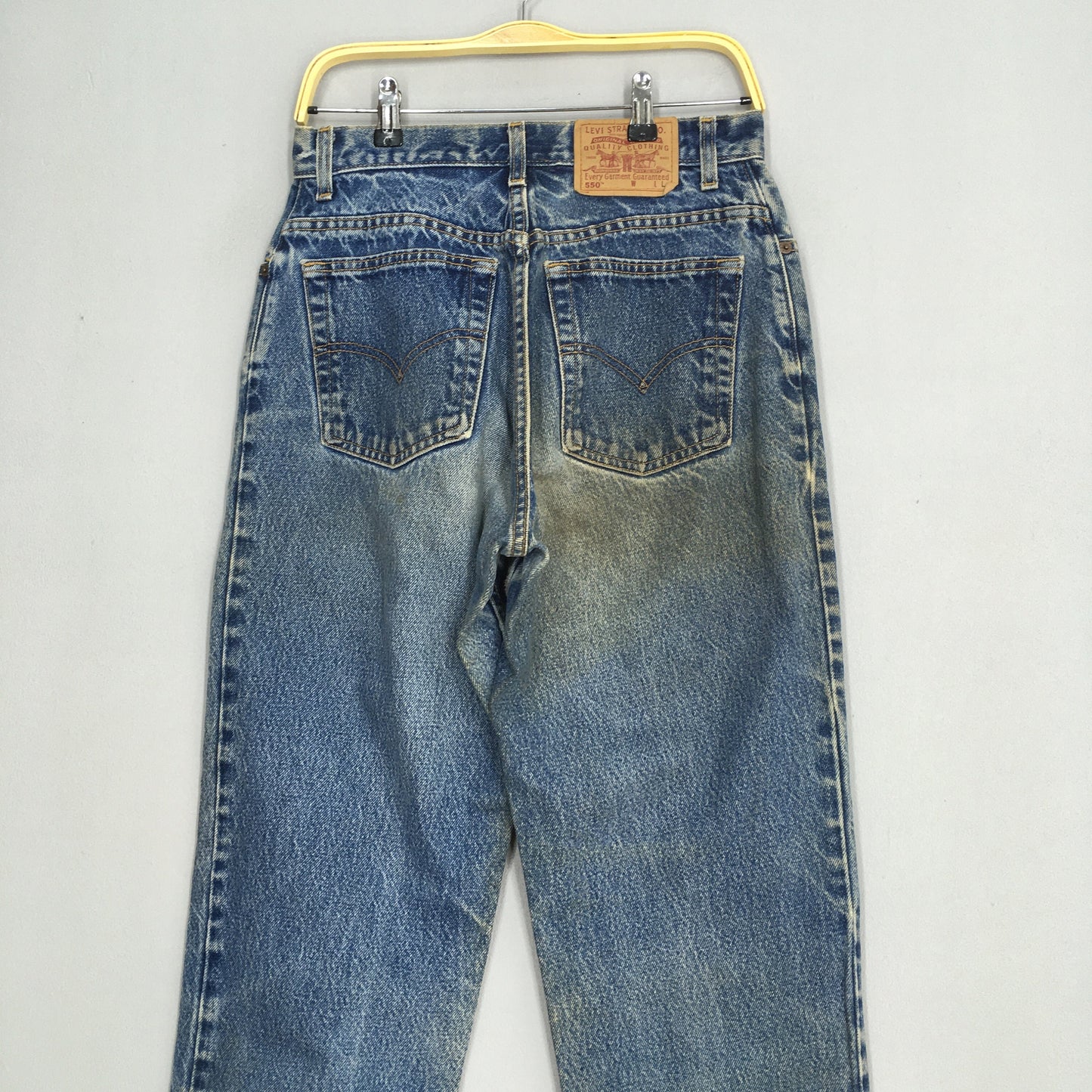 Levis 550 Jeans Relaxed Fit Stone Washed Denim Size 28x33