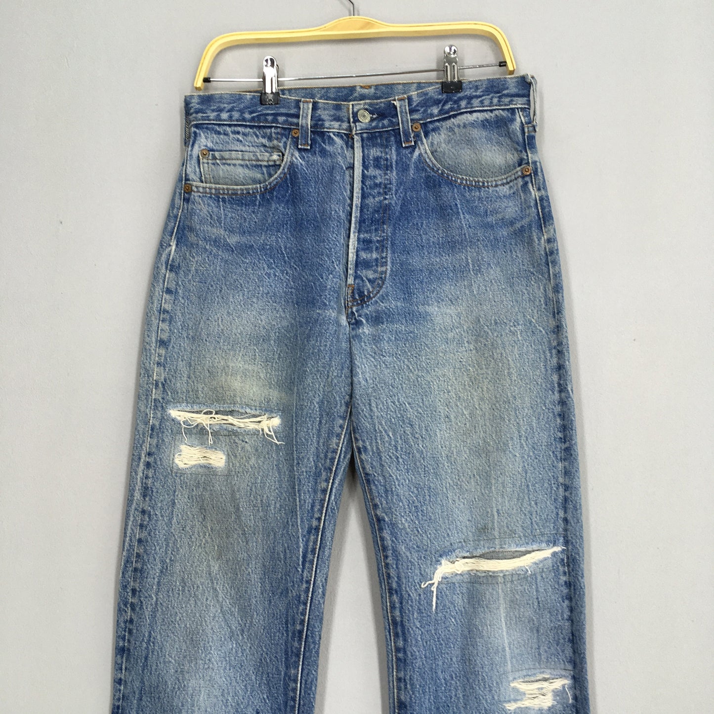 Levi's 501 Distressed Ripped Jeans Size 30x33