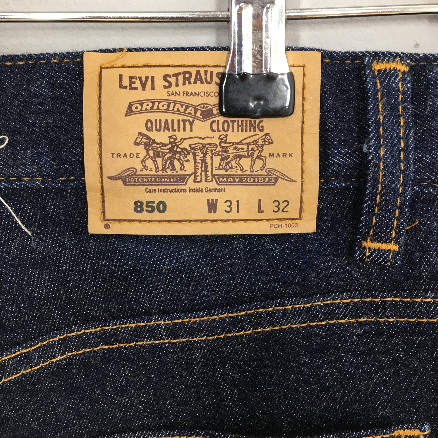 Levi's 850 Bootcut Indigo Blue Jeans Size 29x32